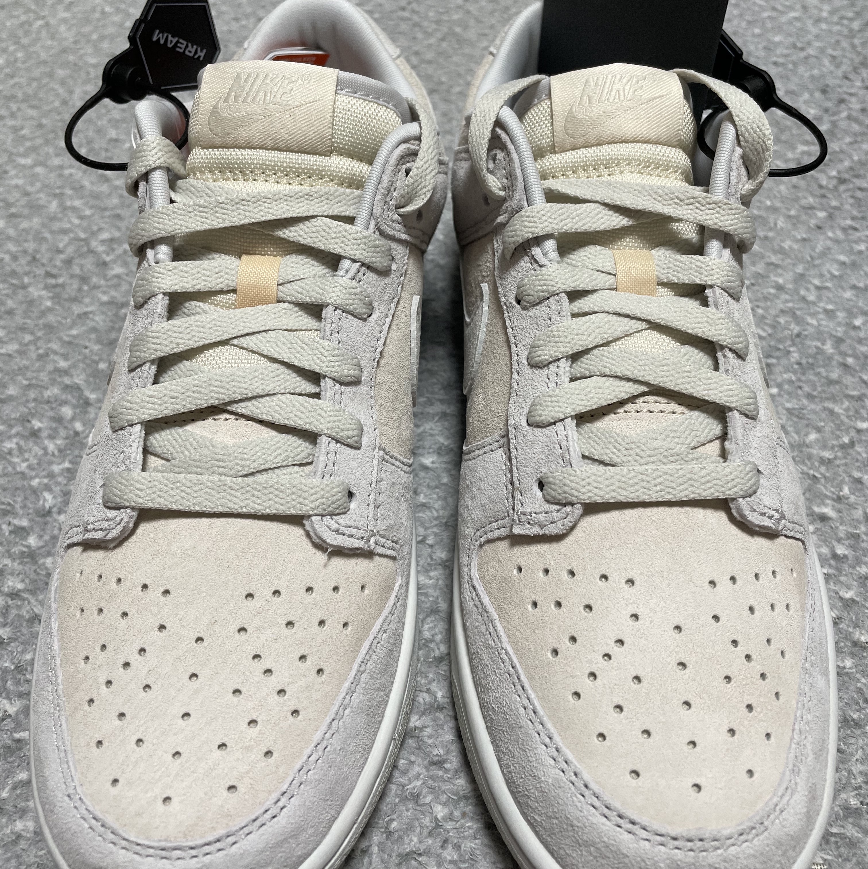 Nike Dunk Low Retro PRM Vast Grey 착용 스타일