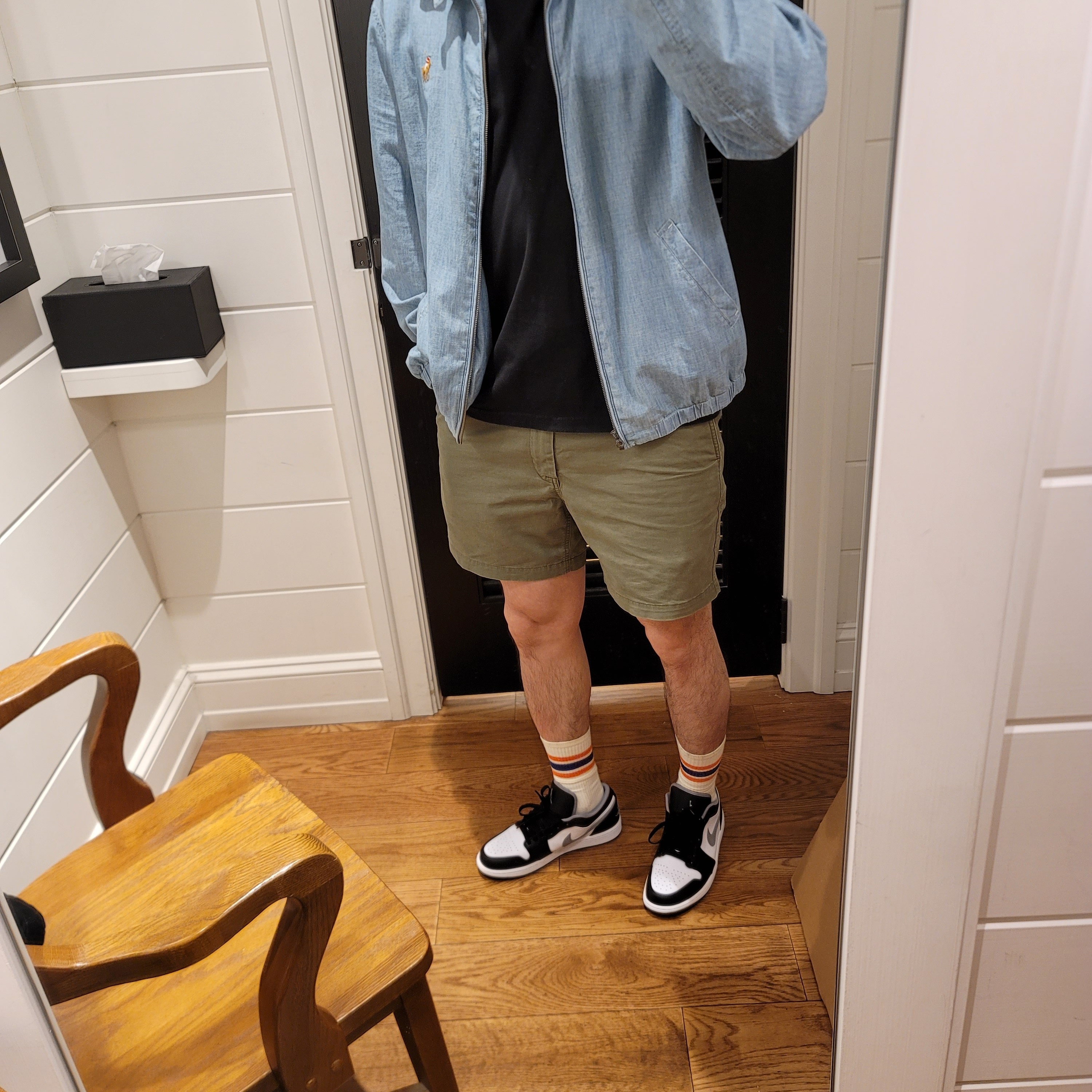 Jordan 1 Low Black Particle Grey 착용 스타일