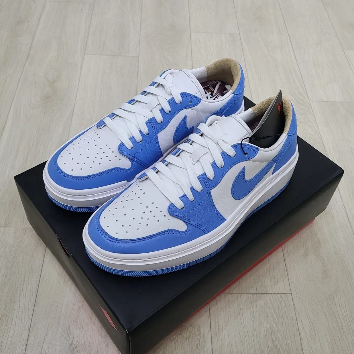 (W) Jordan 1 Elevate Low SE University Blue 착용 스타일 - 2