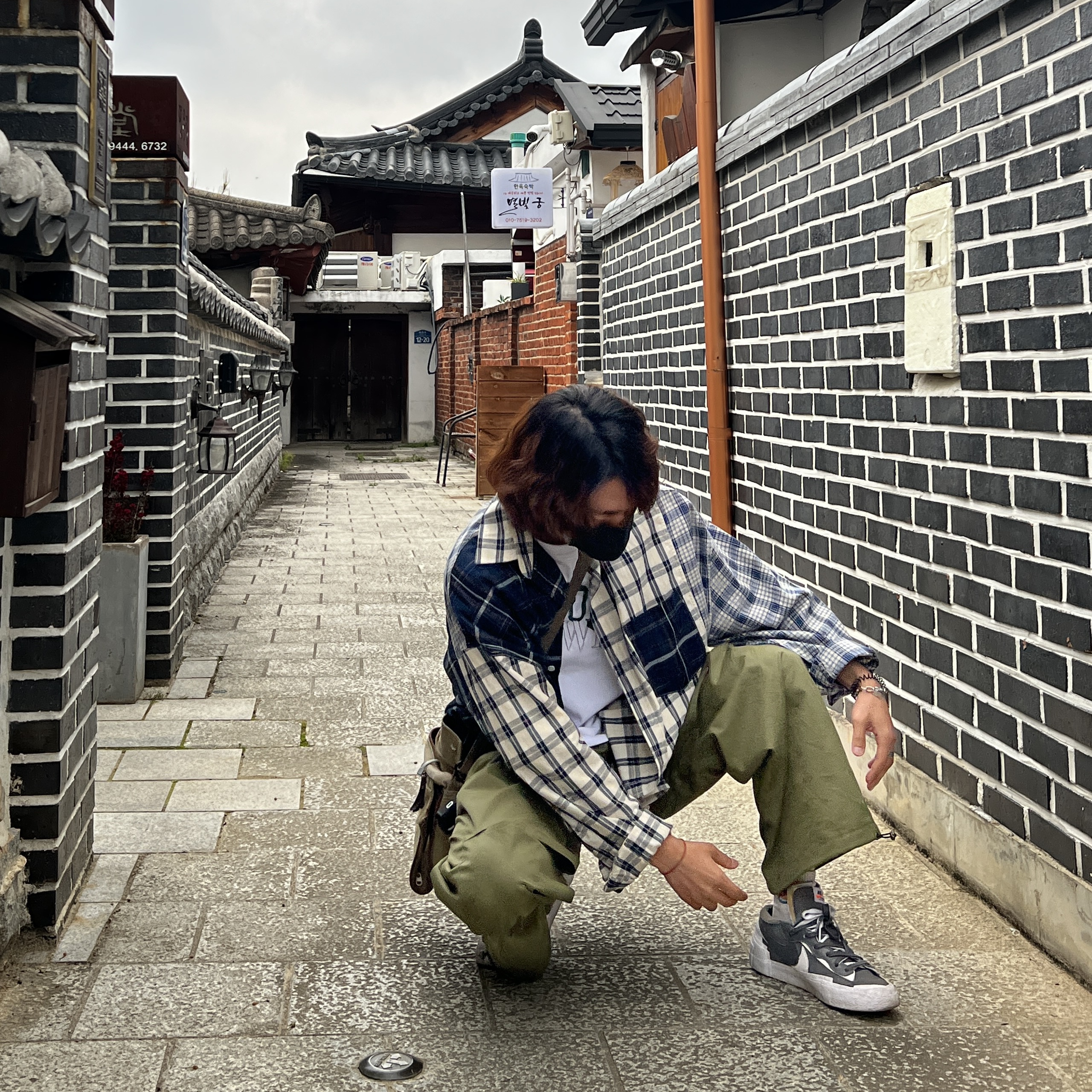 Nike x Sacai Blazer Low Iron Grey 착용 스타일 - 1