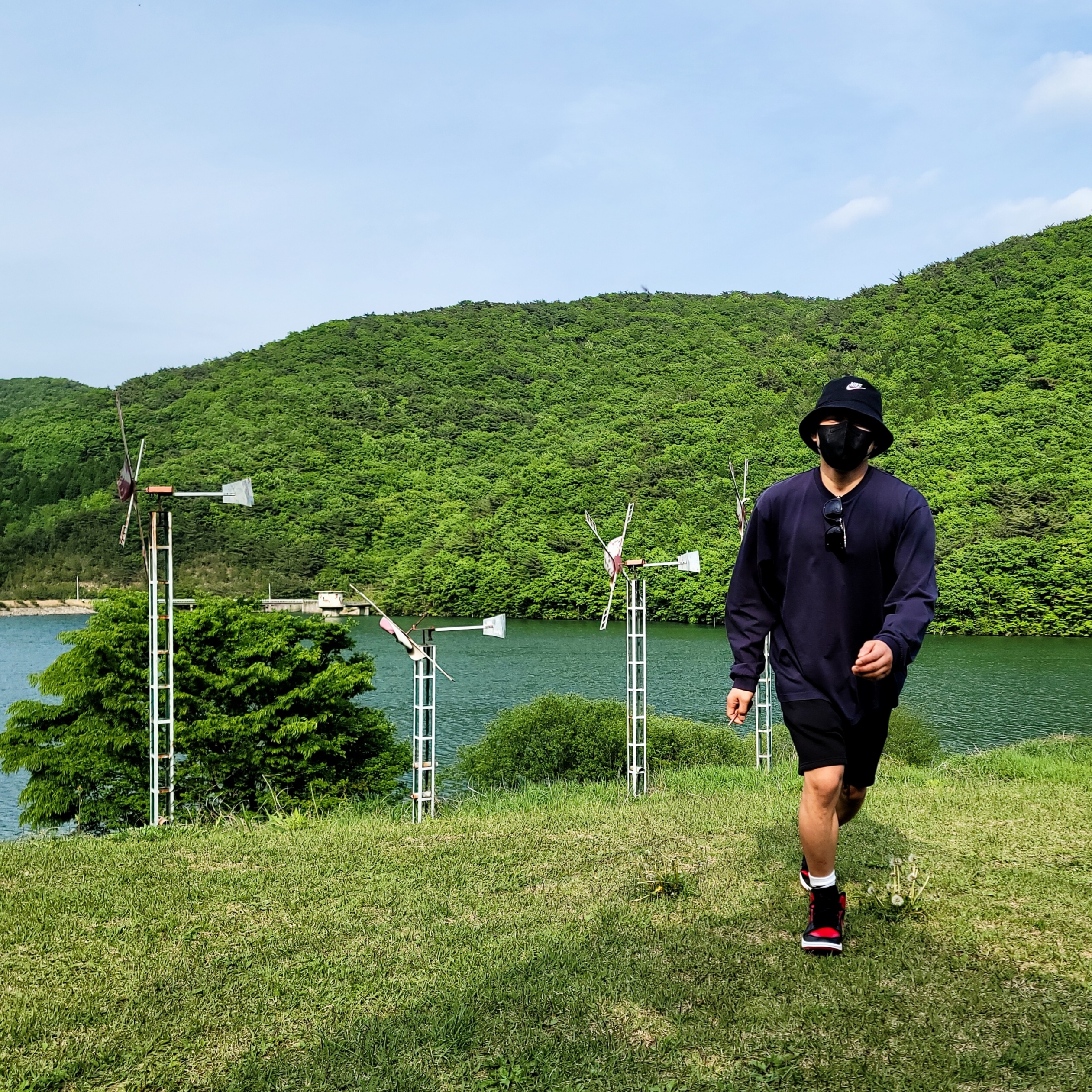Jordan 1 Mid Bred Banned 2020, Essentials Sweatshorts Black - 21SS 착용 스타일
