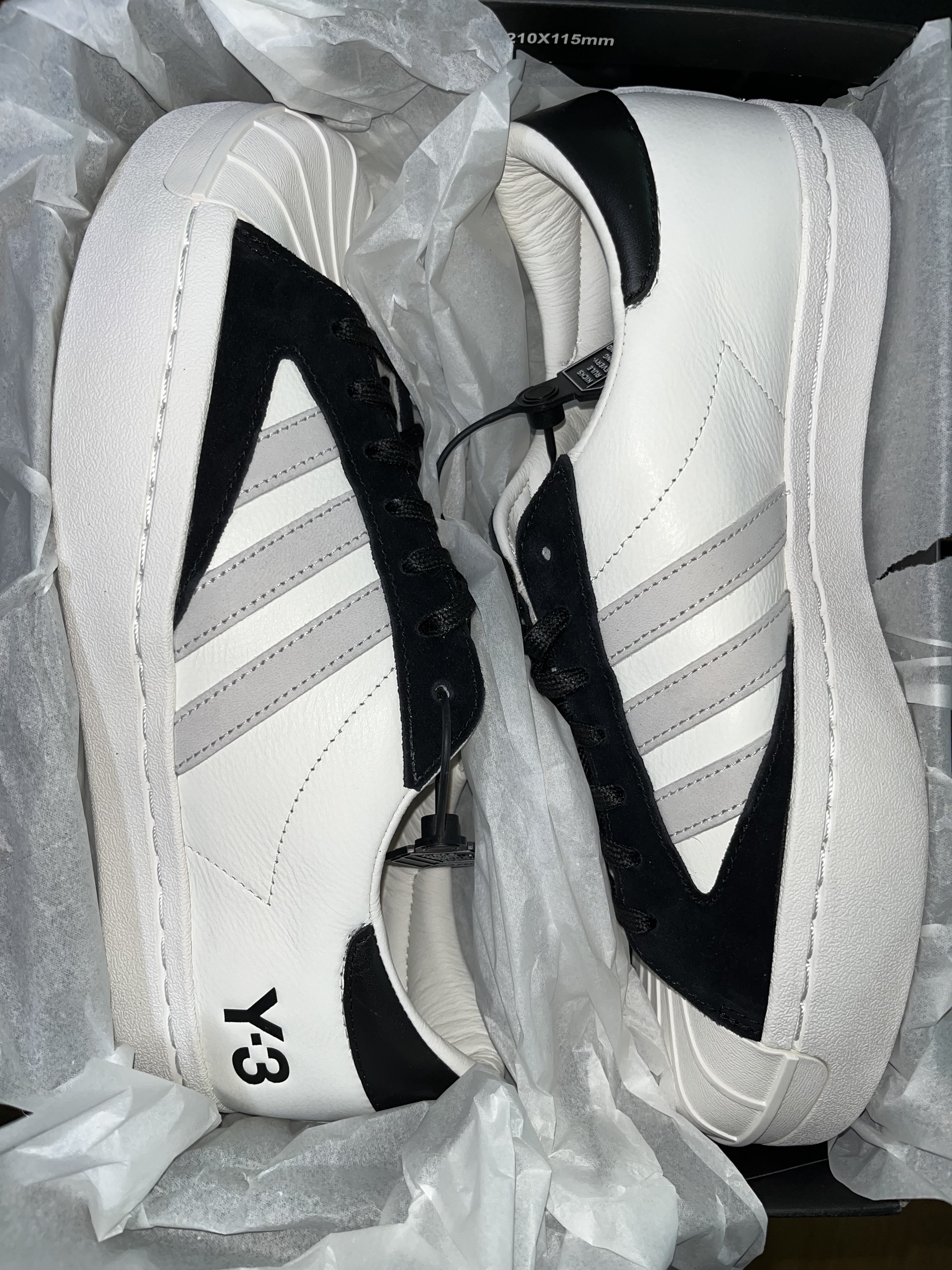 Y-3 Yohji Star White 착용 스타일