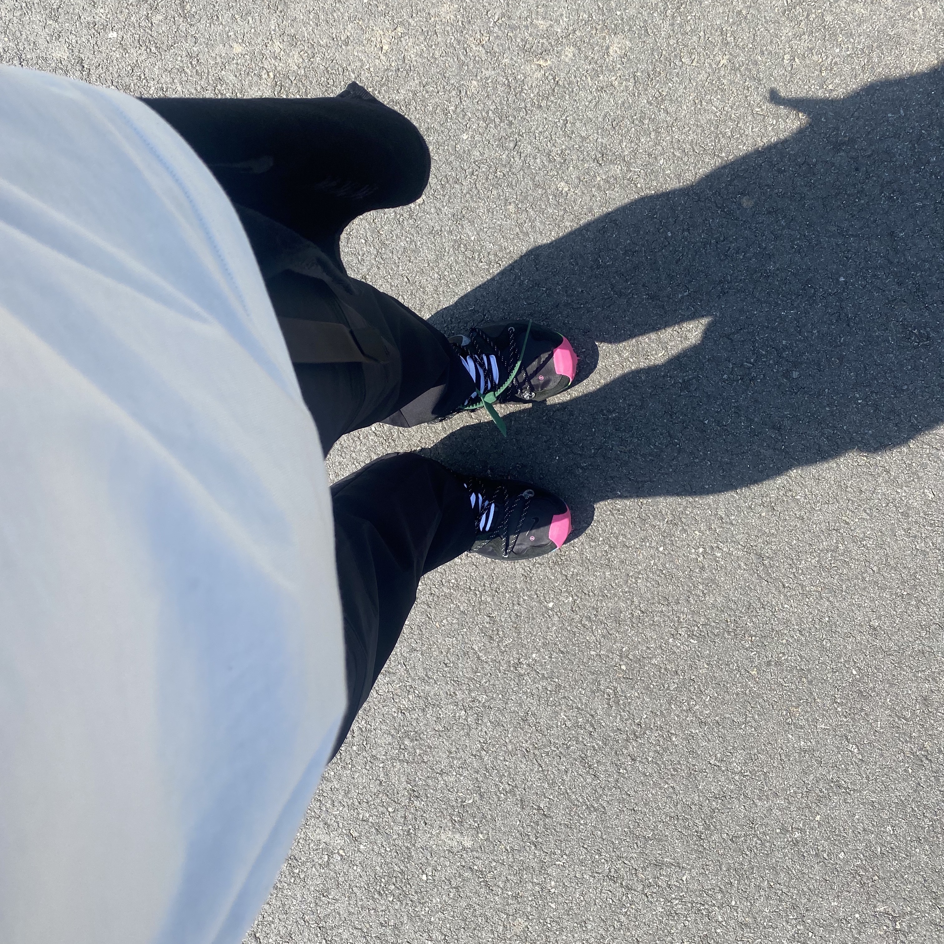 Swatch x Omega Bioceramic MoonSwatch Mission To Uranus, Nike x Matthew M Williams NRG 3-In-1 Pants Black 착용 스타일 - 2