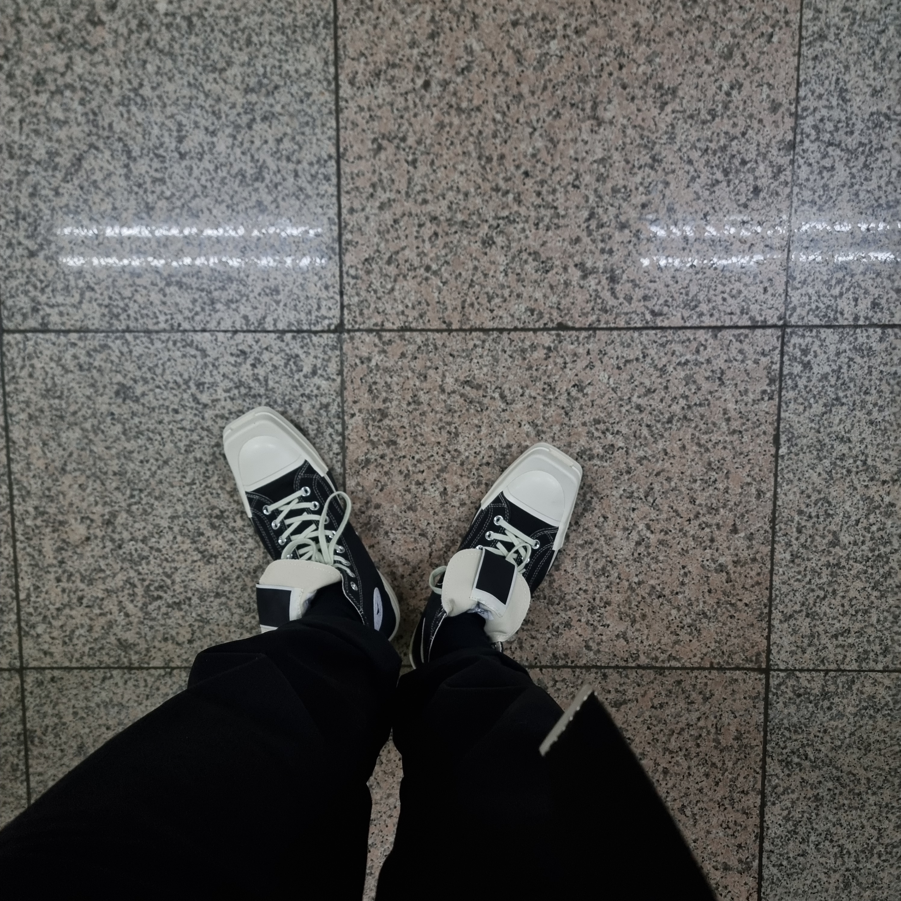Converse x Drkshdw Turbodrk Chuck 70 Hi Black 착용 스타일 - 2