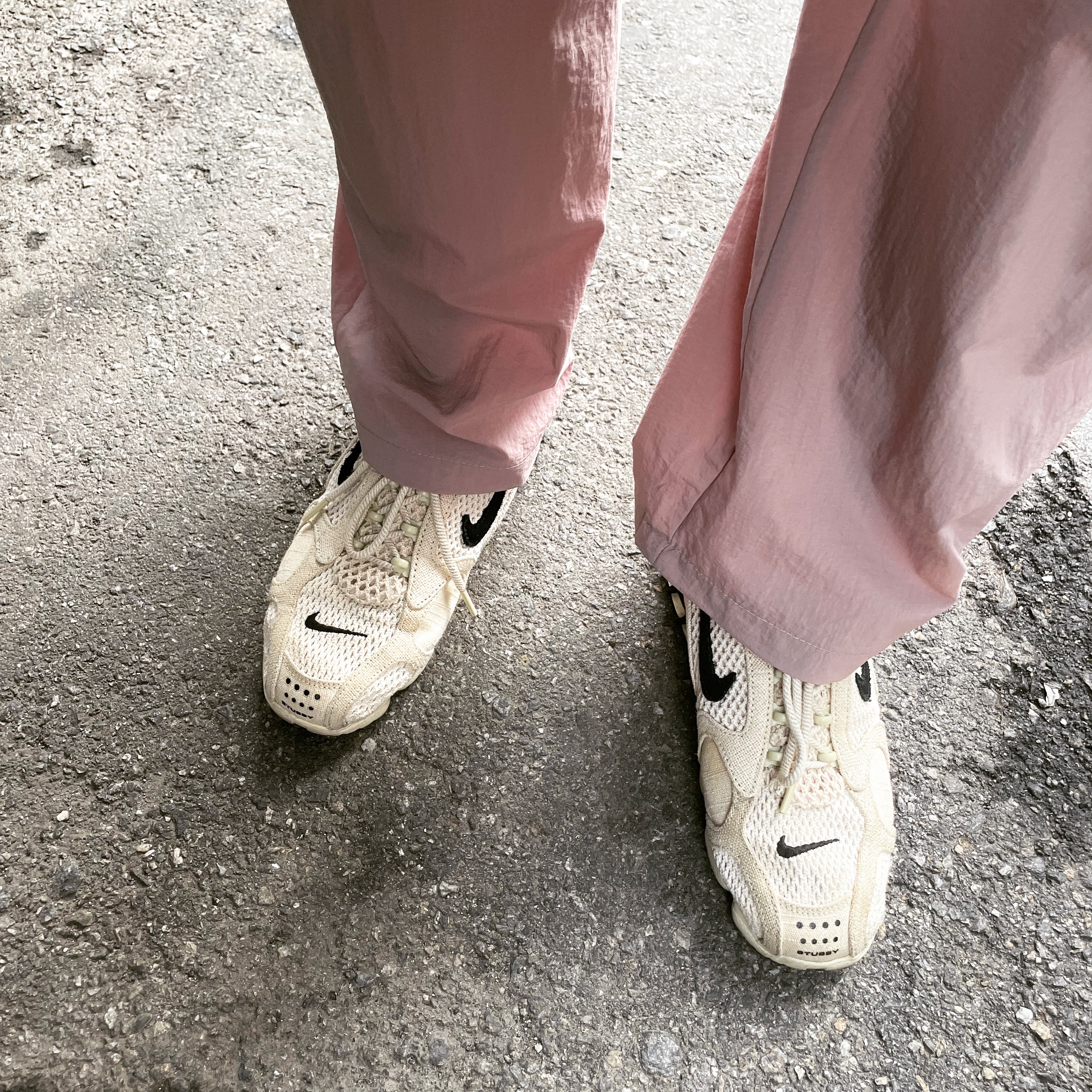 Nike x Stussy Air Zoom Spiridon Cage 2 Fossil 착용 스타일