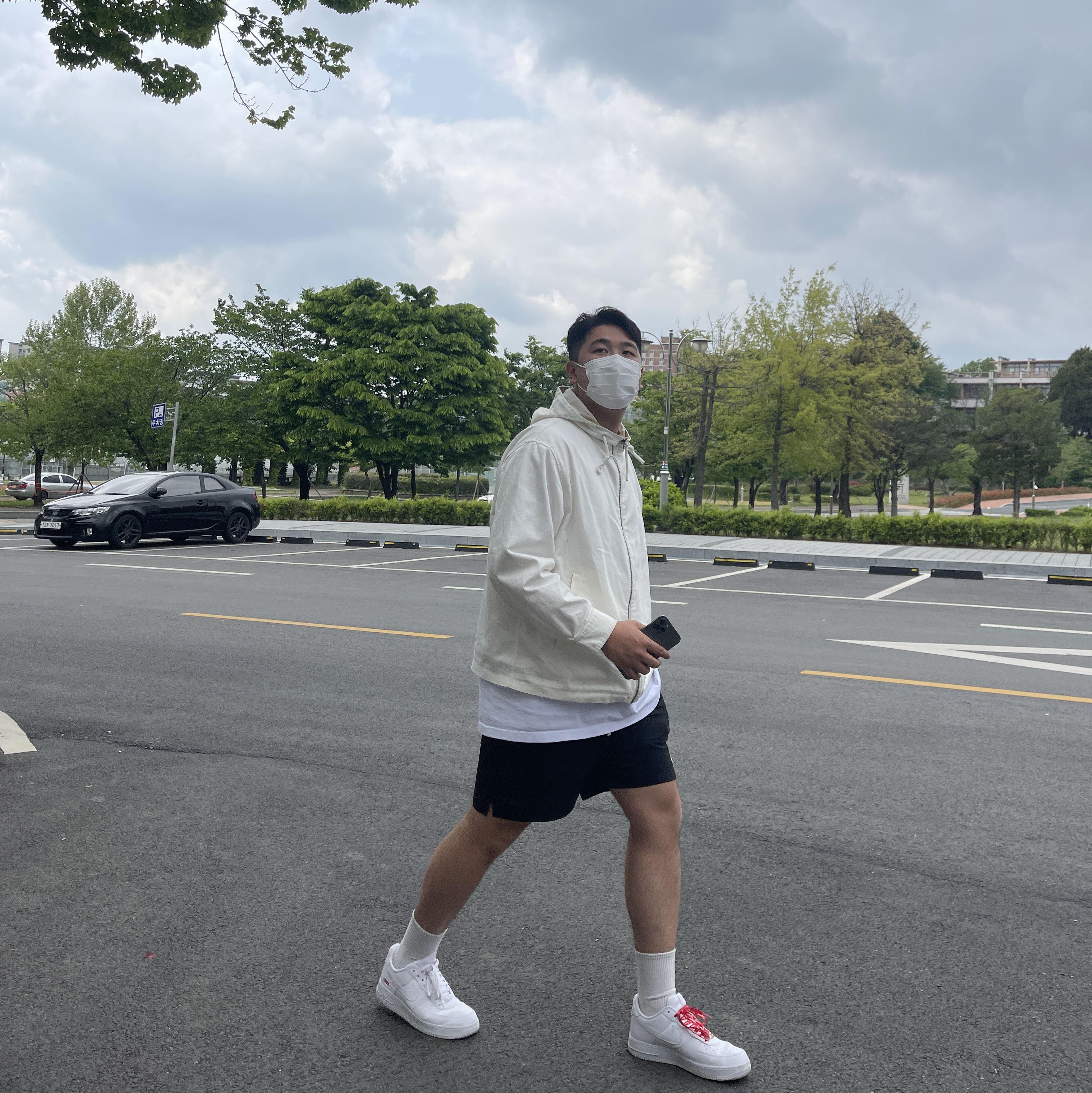 Nike x Supreme Air Force 1 Low White 착용 스타일