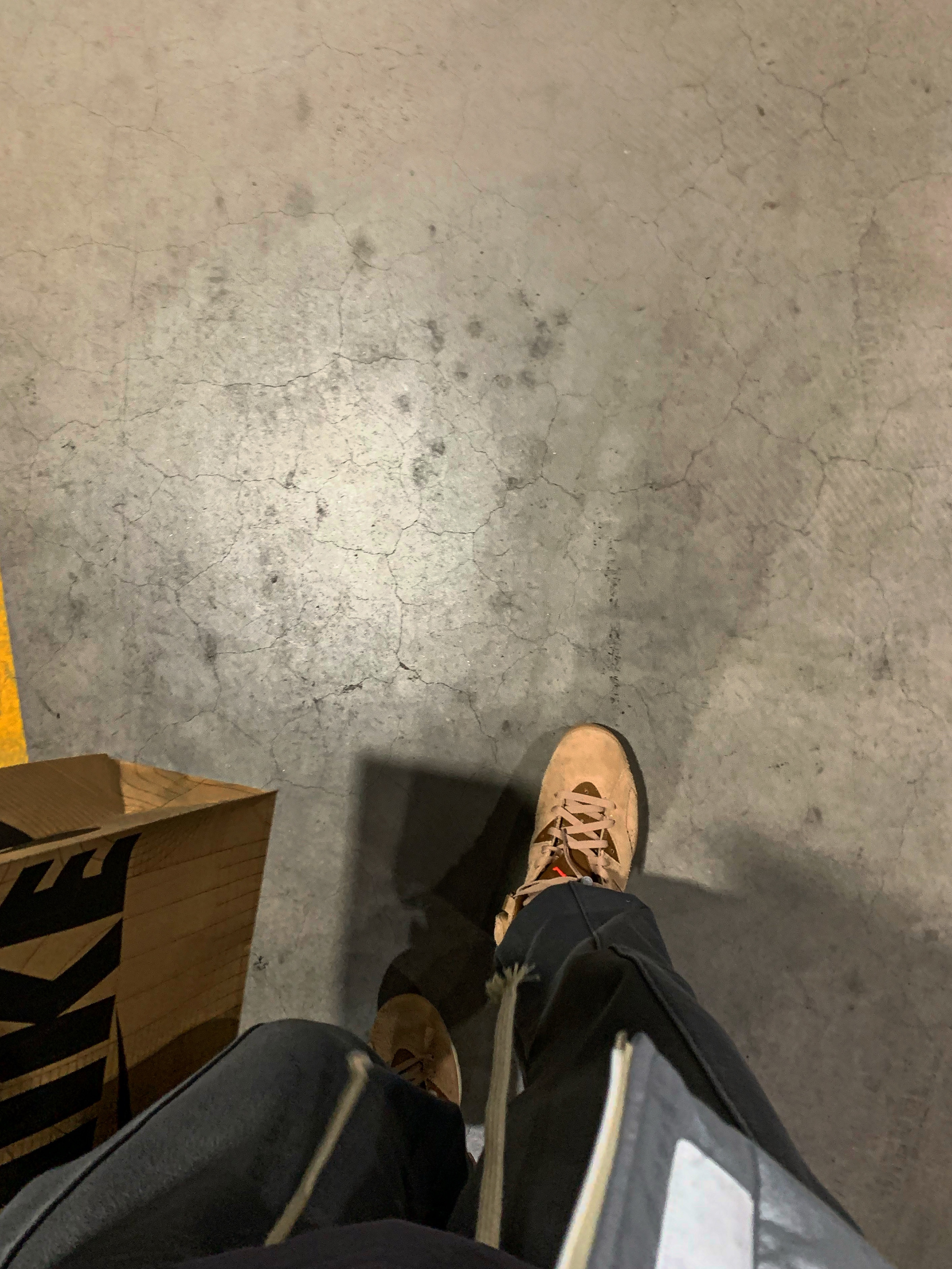 Jordan 6 x Travis Scott Retro SP British Khaki 착용 스타일