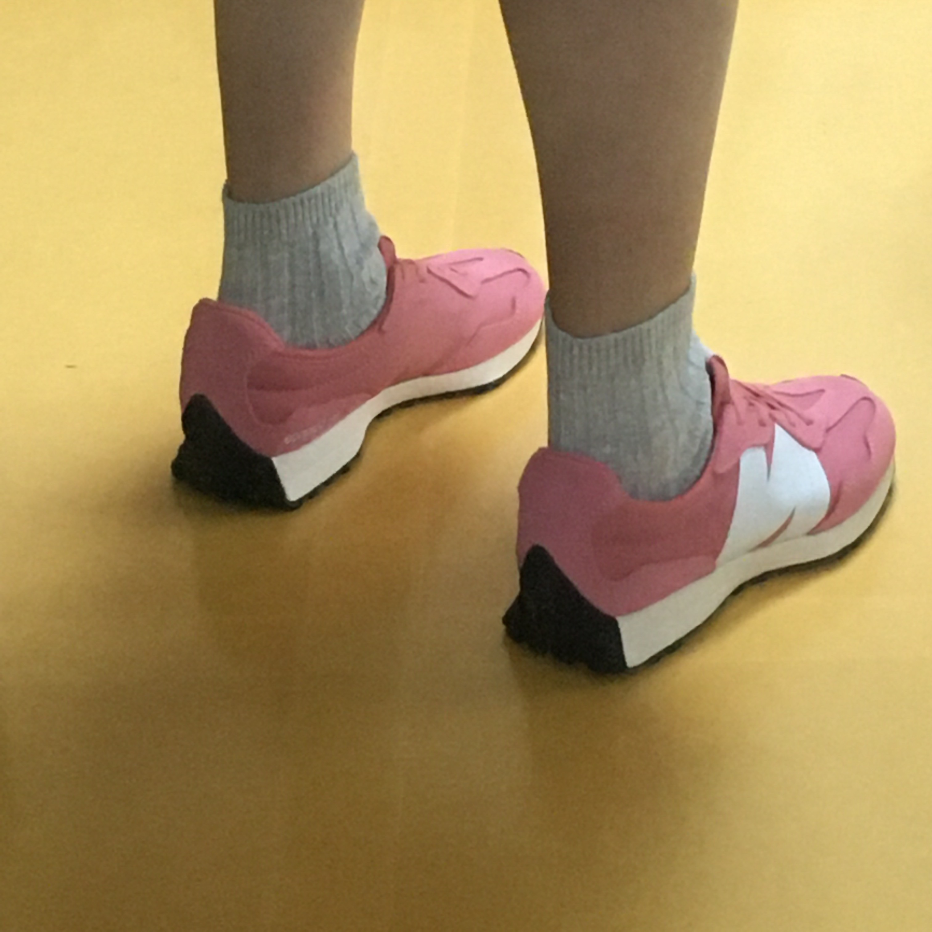 (PS) New Balance 327 Pink - W Wide 착용 스타일 - 5