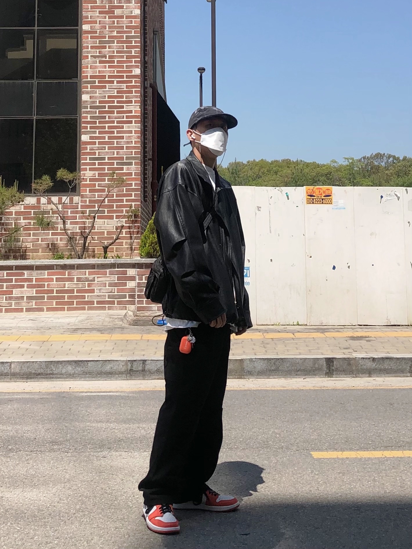 Jordan 1 Low OG Starfish, Nike x Stussy WT T-Shirt White - US/EU ์ฐฉ์ฉ ์คํ์ผ