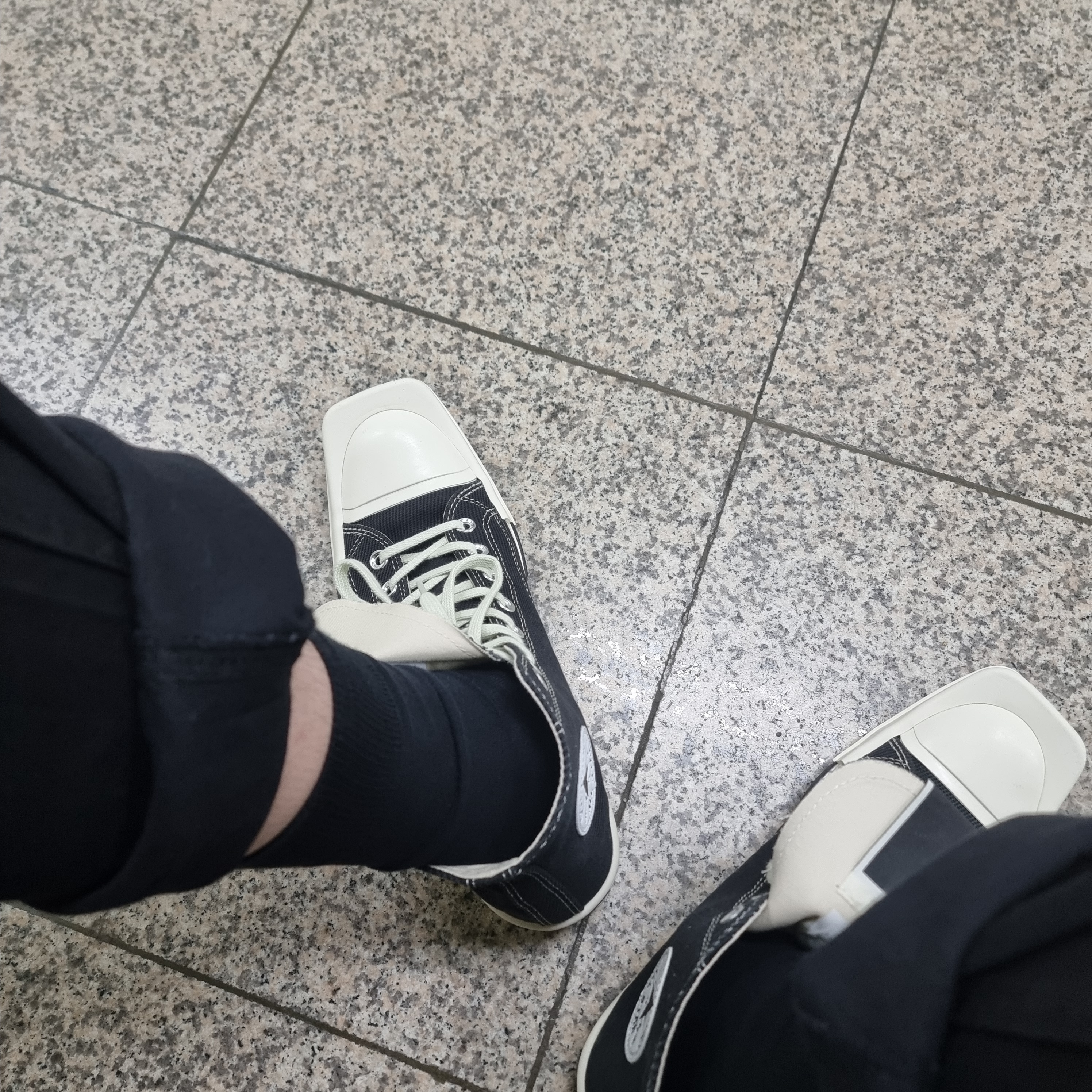 Converse x Drkshdw Turbodrk Chuck 70 Hi Black 착용 스타일 - 3