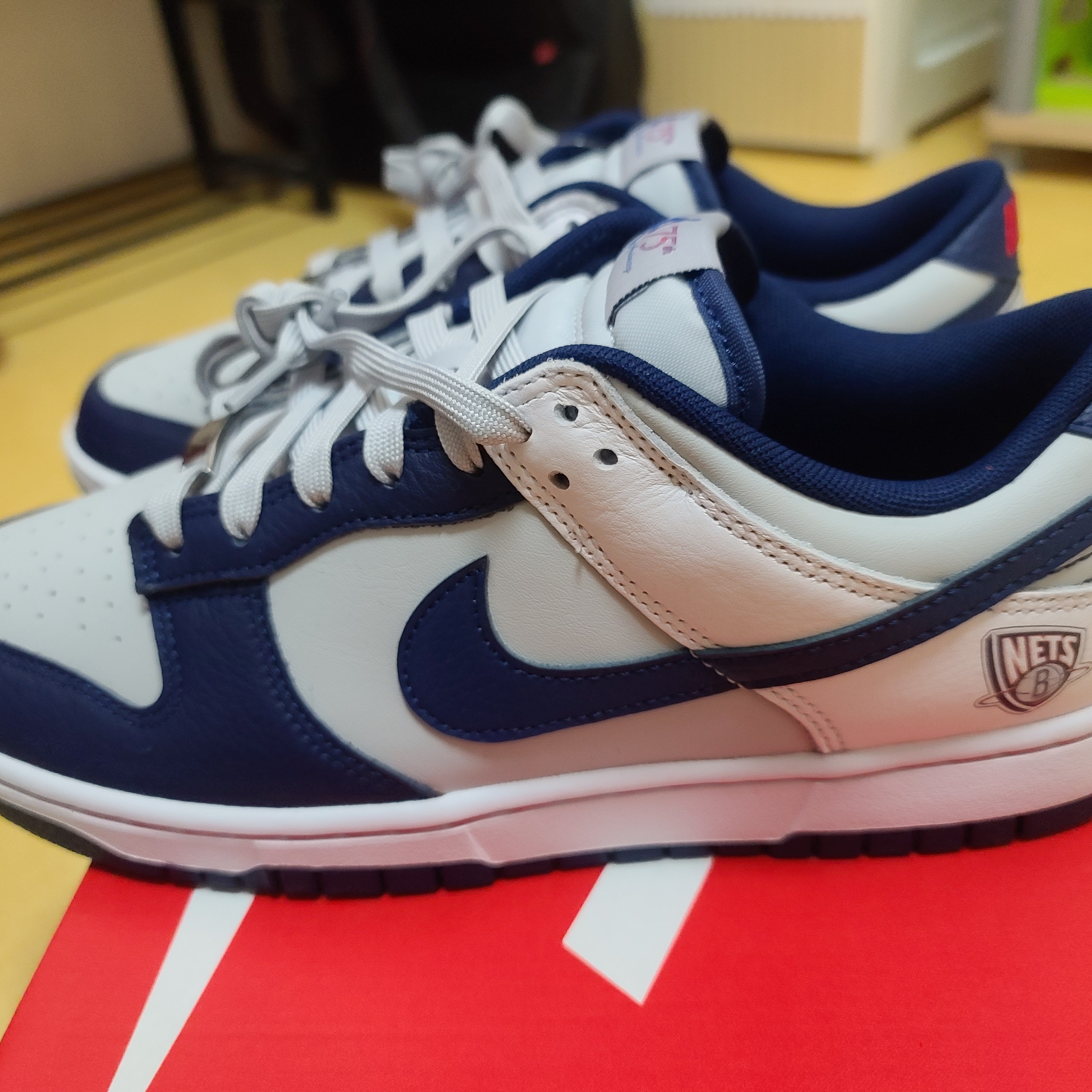 Nike x NBA Dunk Low Retro EMB Nets 착용 스타일 - 5
