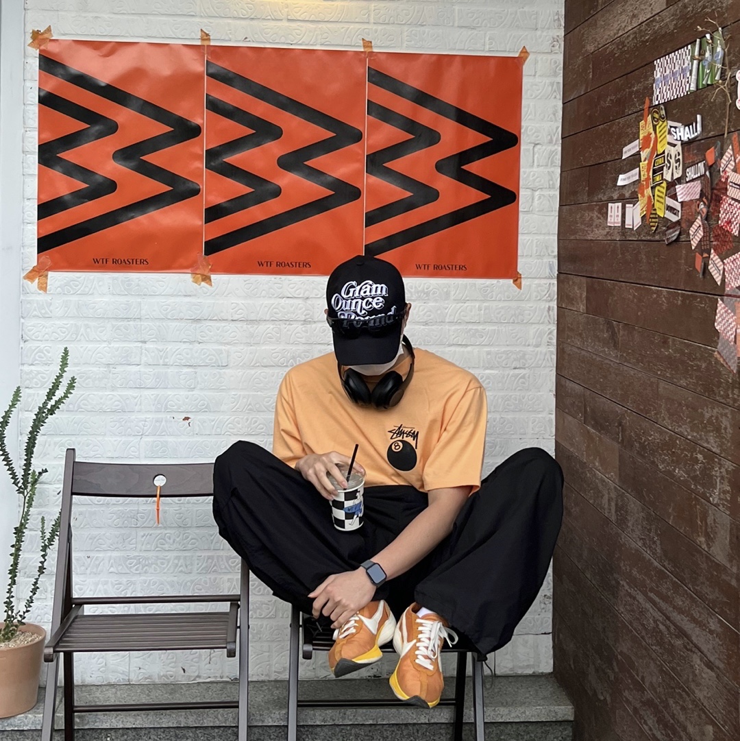 Nike Moon Racer Monarch, Stussy 8 Ball T-Shirt Peach - 21SS 착용 스타일 - 1