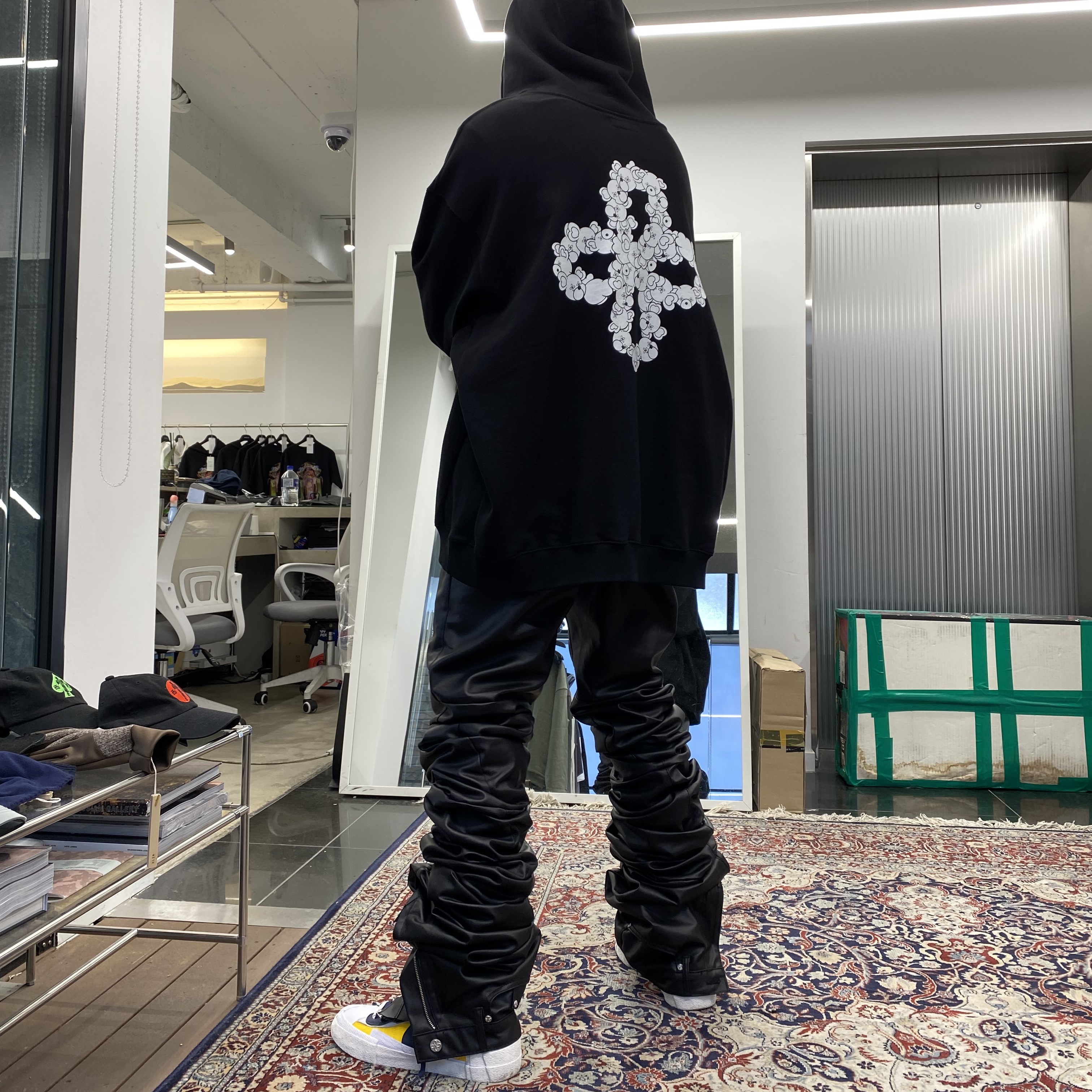 Nike x Sacai Blazer Mid Snow Beach 착용 스타일 - 2