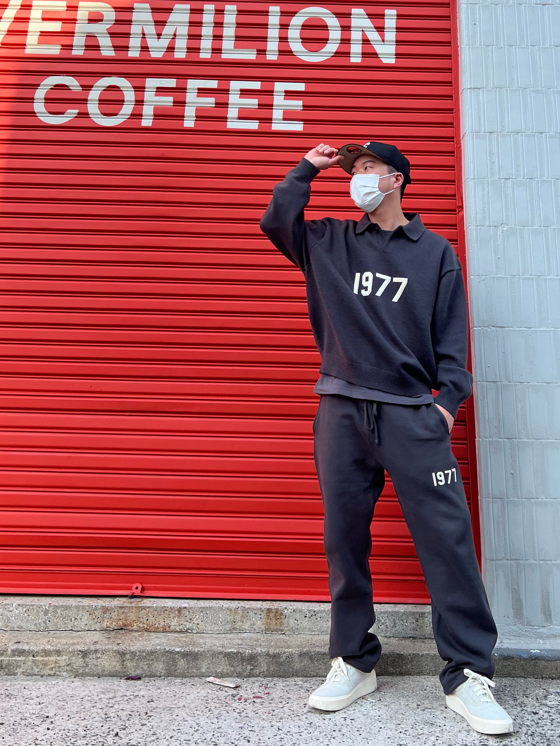 Essentials 1977 Knit Long Sleeve Polo Iron - 22SS, Essentials 1977 Relaxed Sweatpants Iron - 22SS 착용 스타일