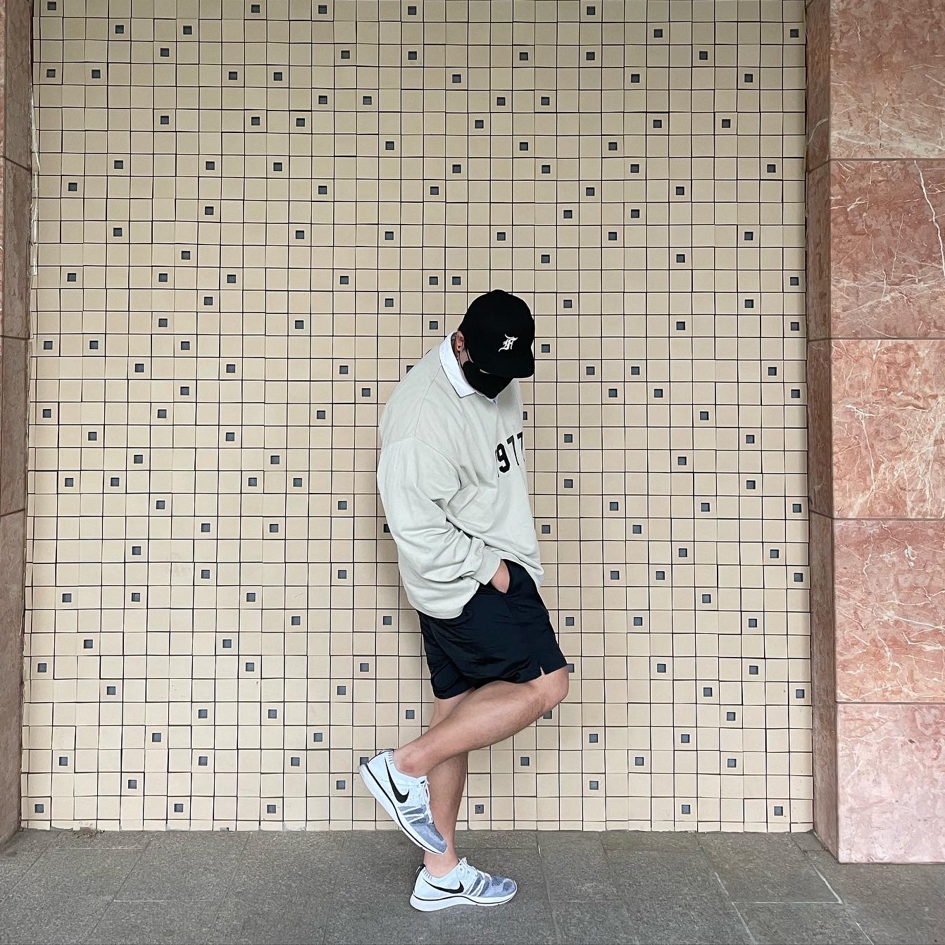 Essentials x New Era Sized Cap Black, Essentials 1977 Rugby Long Sleeve Polo Wheat - 22SS 착용 스타일 - 1