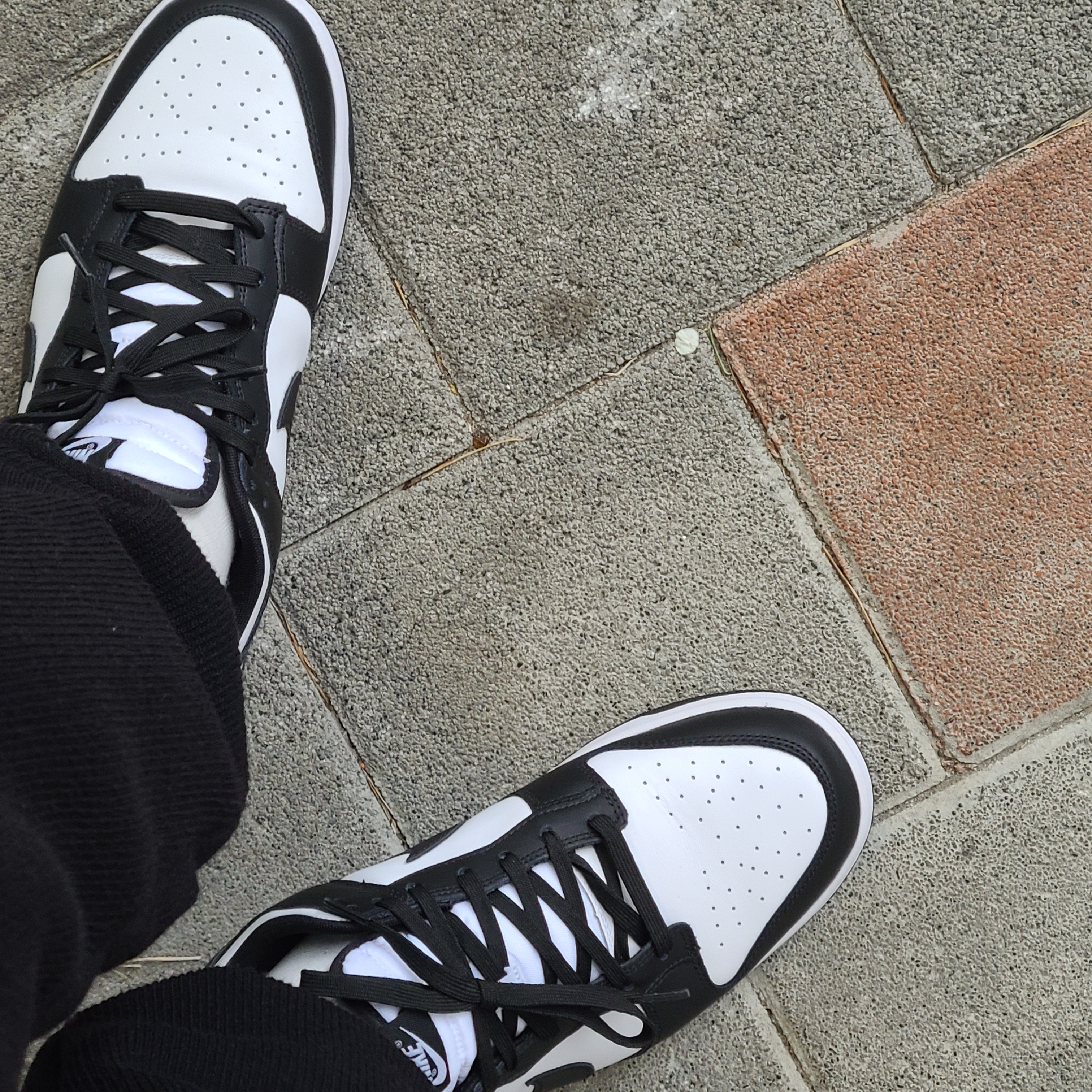 Nike Dunk Low Retro Black 착용 스타일