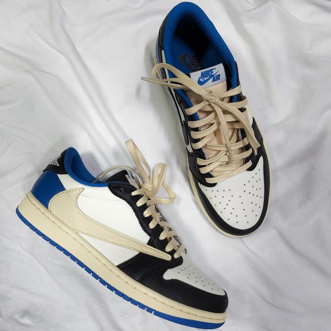 Jordan 1 x Travis Scott x Fragment Retro Low OG SP Military Blue 착용 스타일