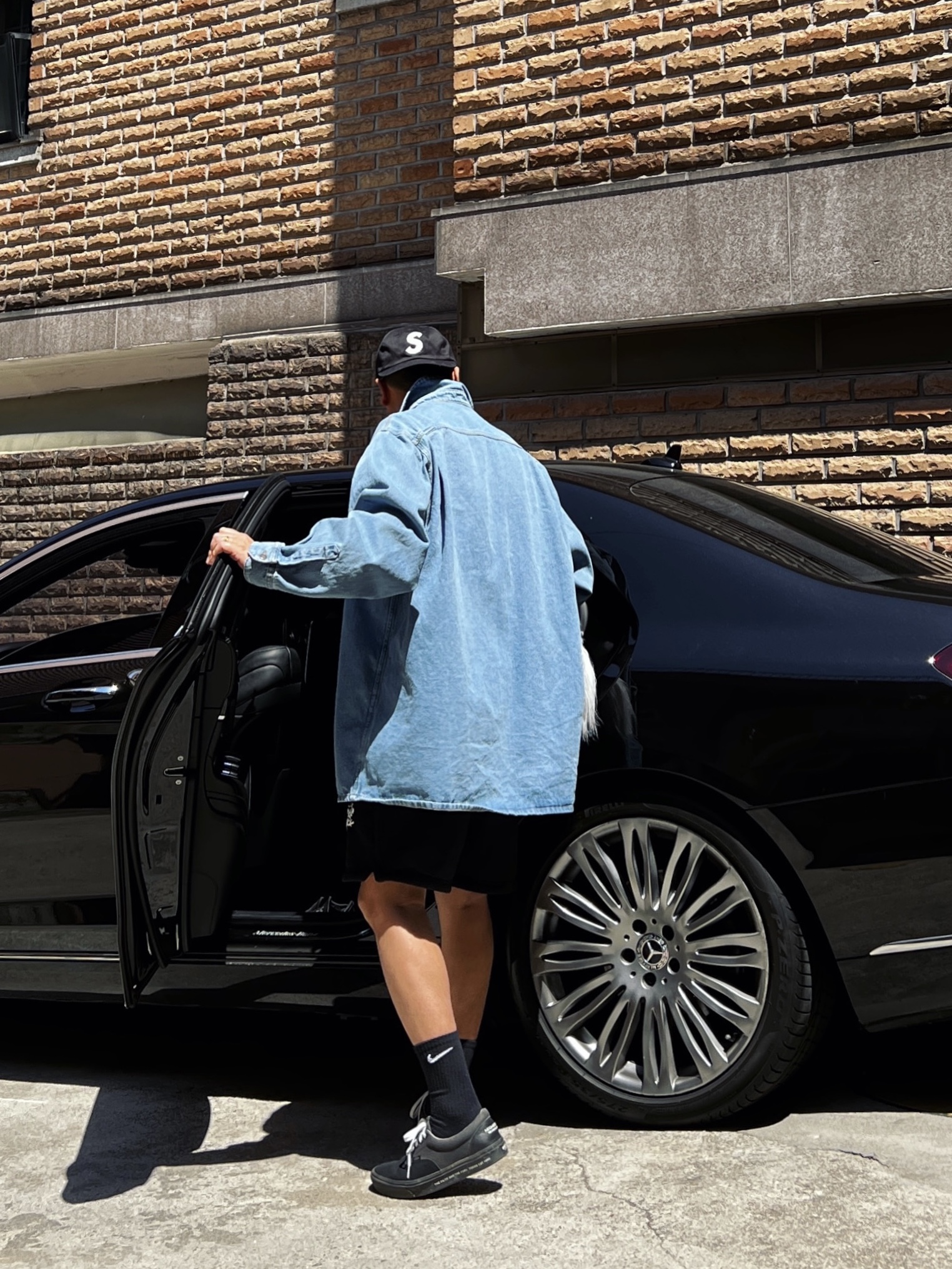 Vans x Neighborhood ComfyCush Era Black 착용 스타일 - 1