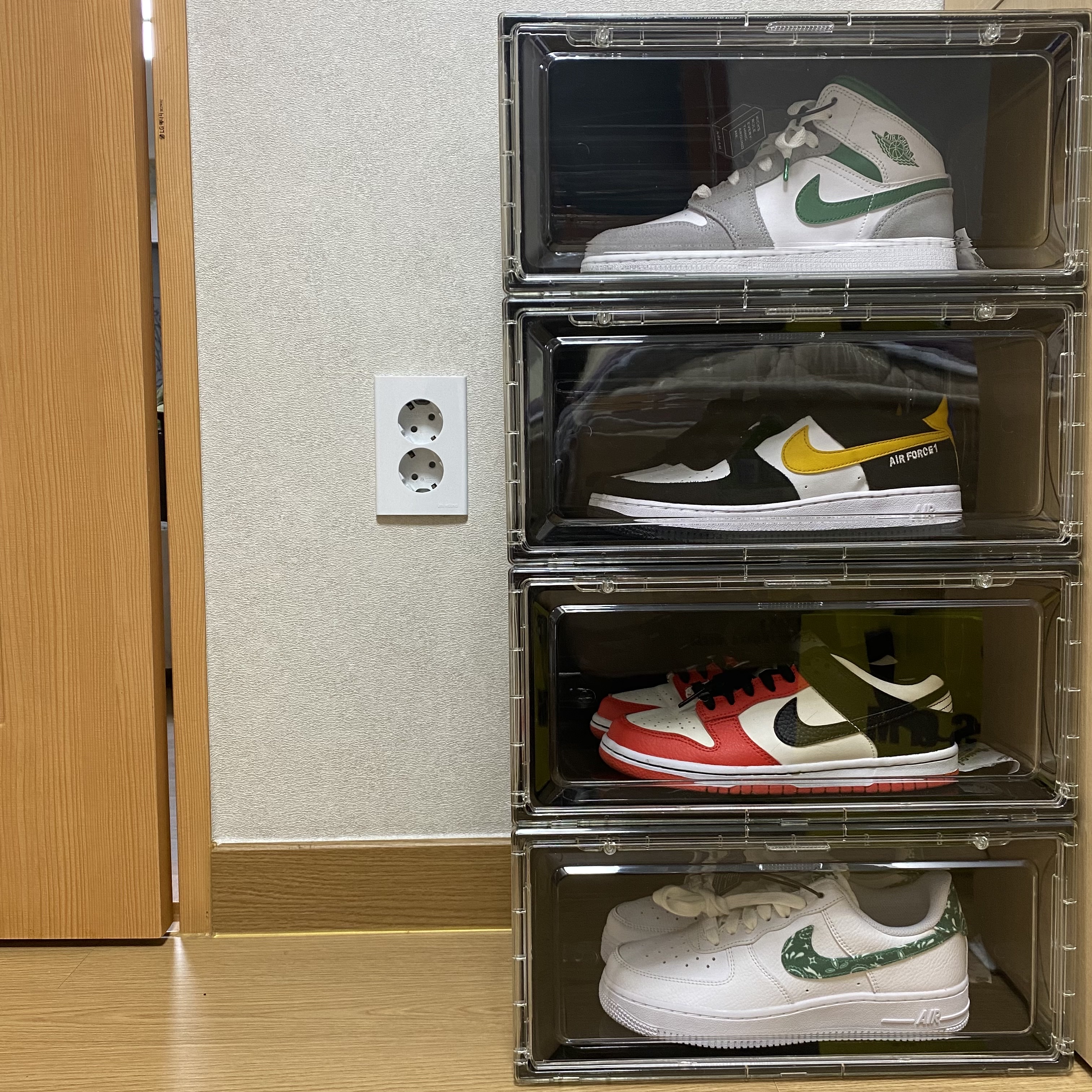 (GS) Jordan 1 Mid SE Pine Green Light Smoke Grey, Jordan 1 Mid SE Pine Green Light Smoke Grey 착용 스타일 - 5
