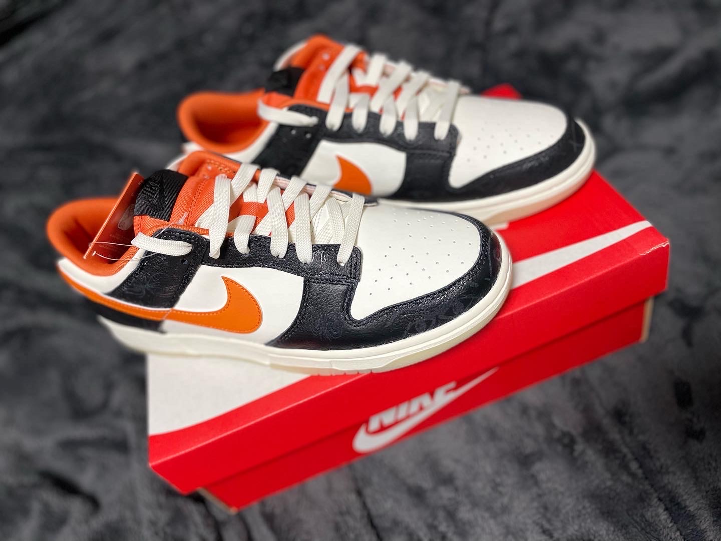 Nike Dunk Low Retro PRM Halloween 착용 스타일 - 2