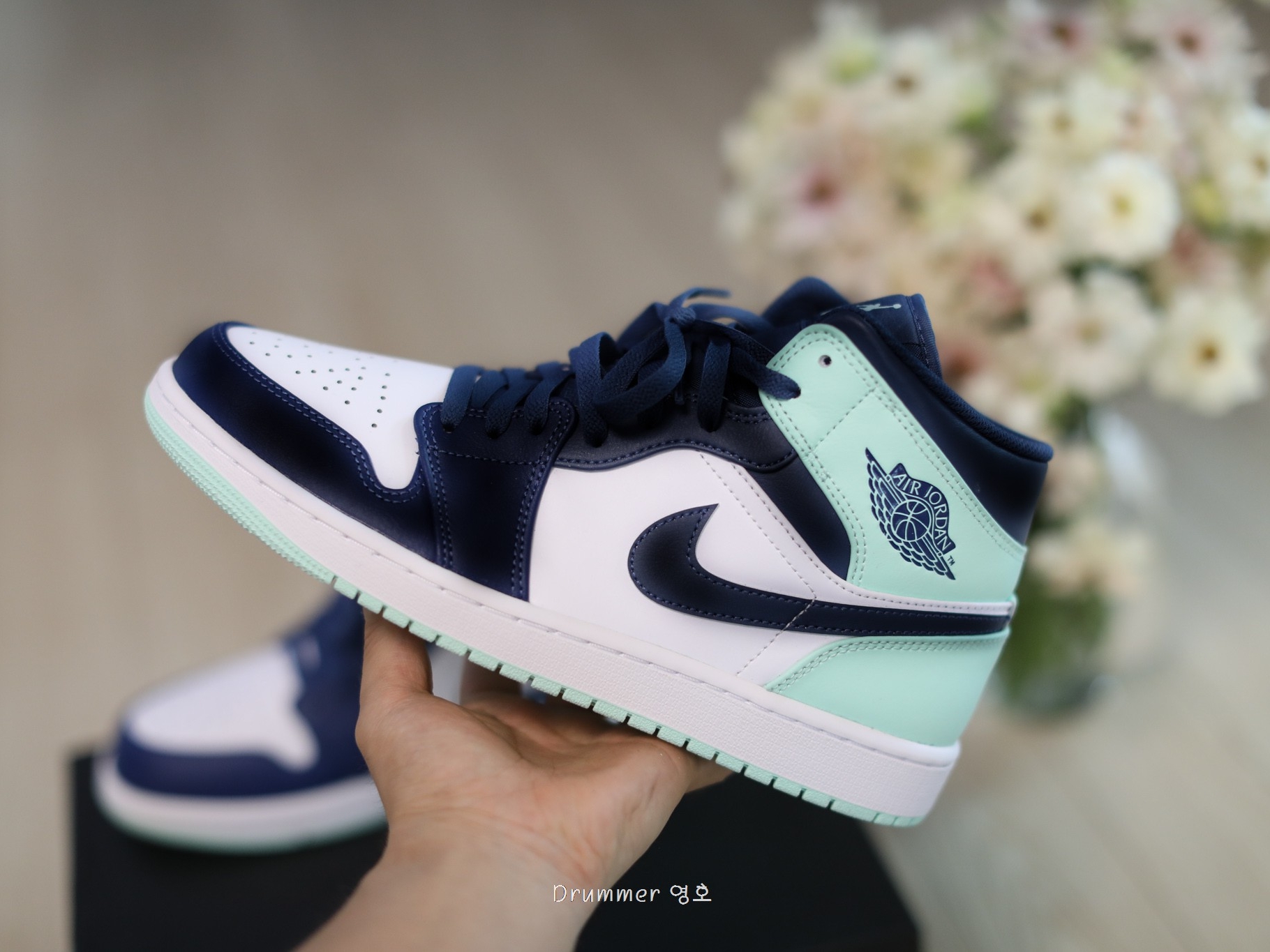 Jordan 1 Mid Blue Mint 착용 스타일 - 1