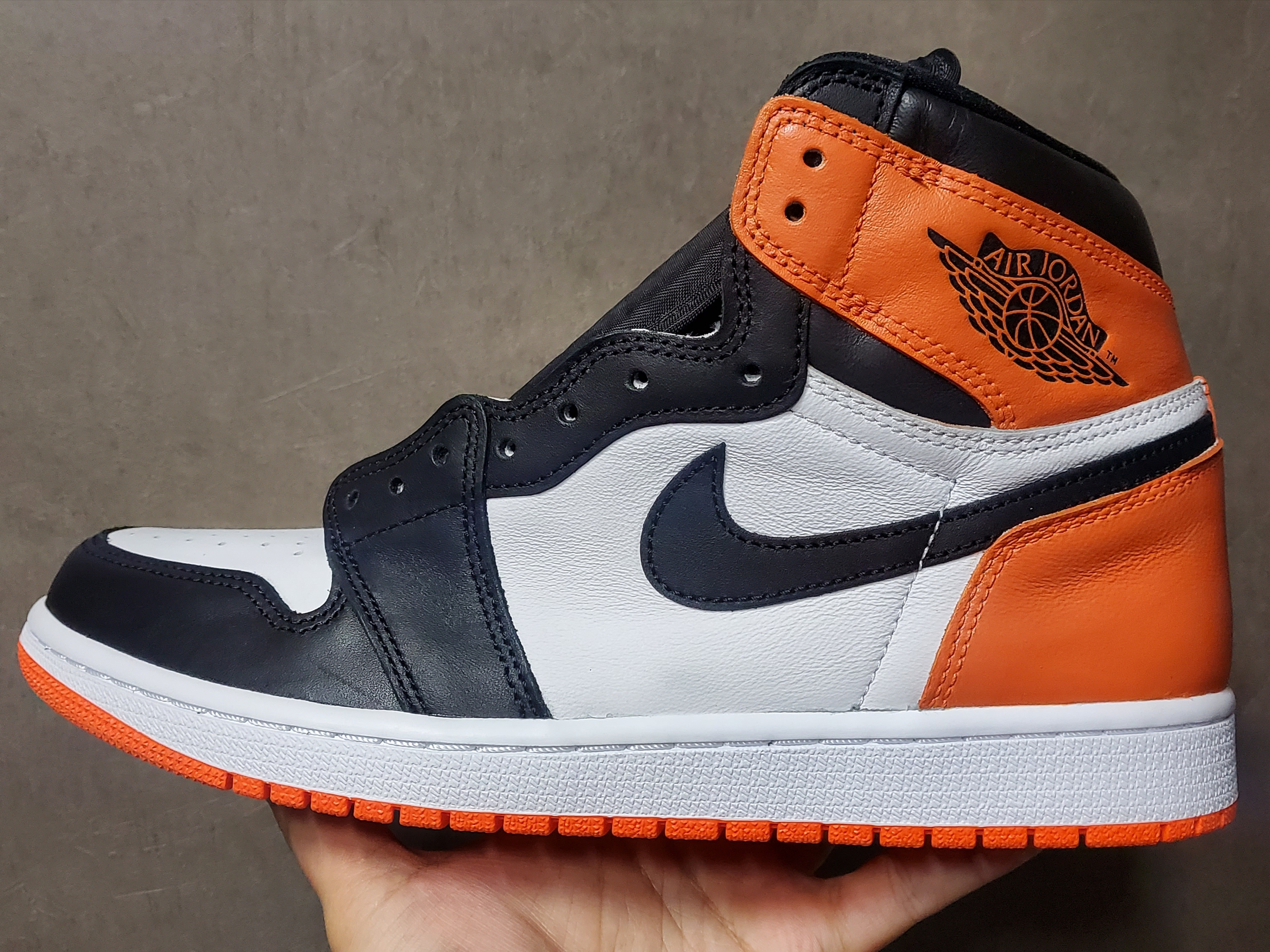 Jordan 1 Retro High OG Electro Orange, Jordan 1 Retro Shattered Backboard 착용 스타일