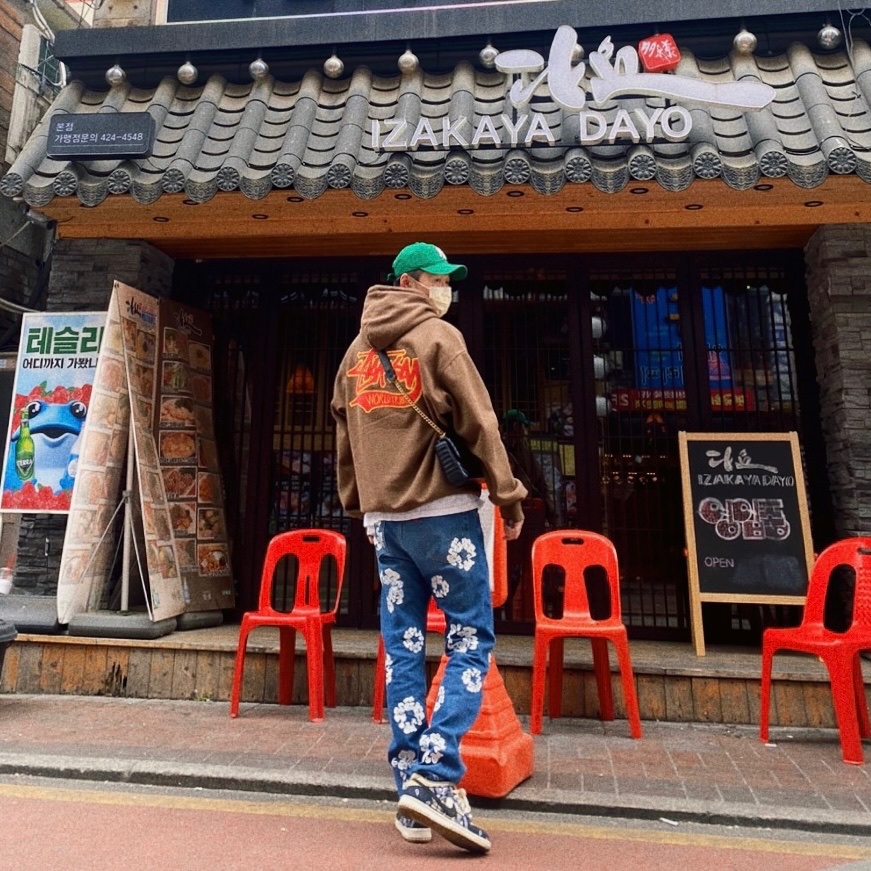 Nike x Travis Scott SB Dunk Low, Stussy Slugger Hood Coffee 착용 스타일 - 2