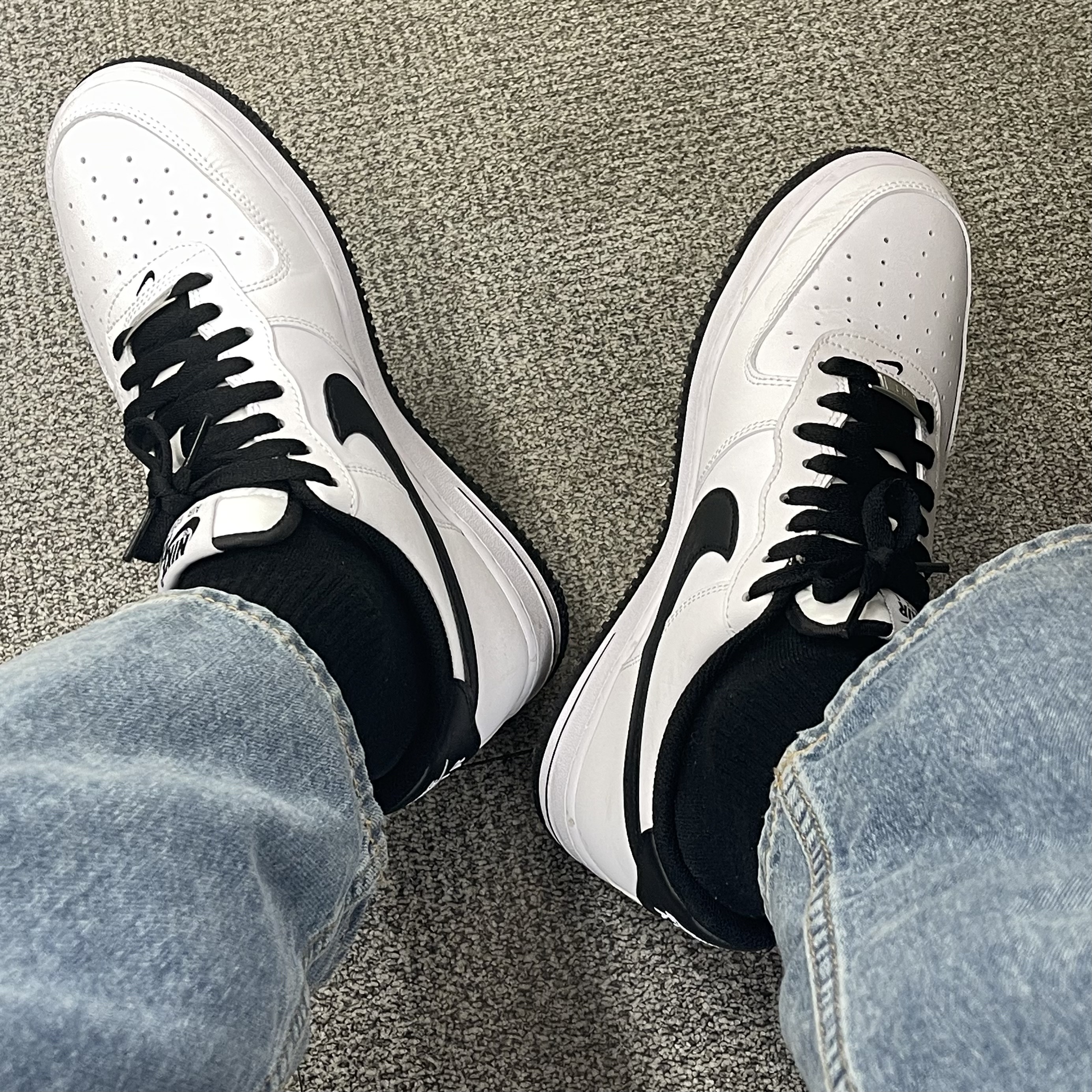 Nike Air Force 1 '07 White Black 착용 스타일