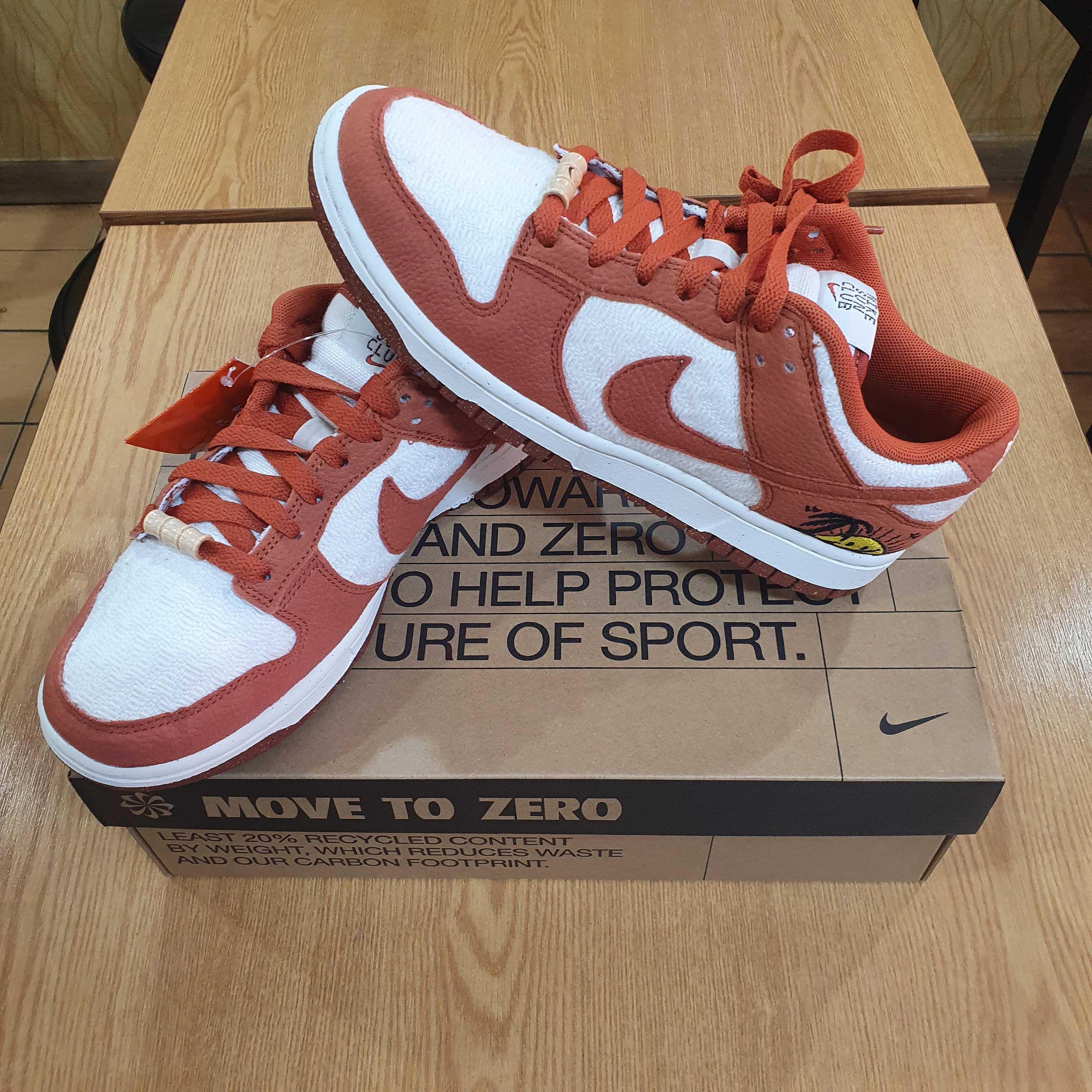 (W) Nike Dunk Low SE Sun Club Burnt Sunrise 착용 스타일 - 1