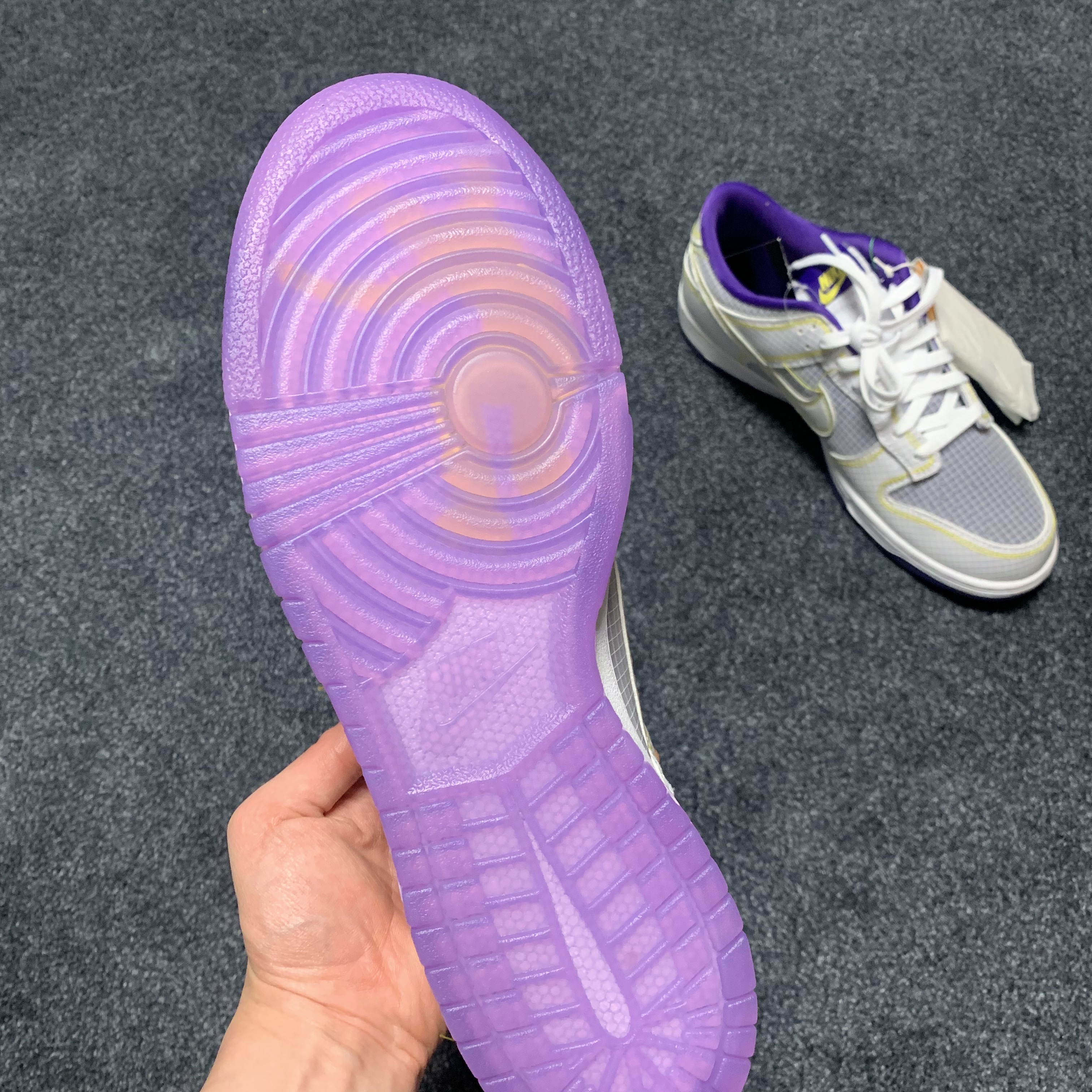 Nike x Union Dunk Low Passport Pack Pistachio, Nike x Union Dunk Low Passport Pack Court Purple White 착용 스타일 - 2