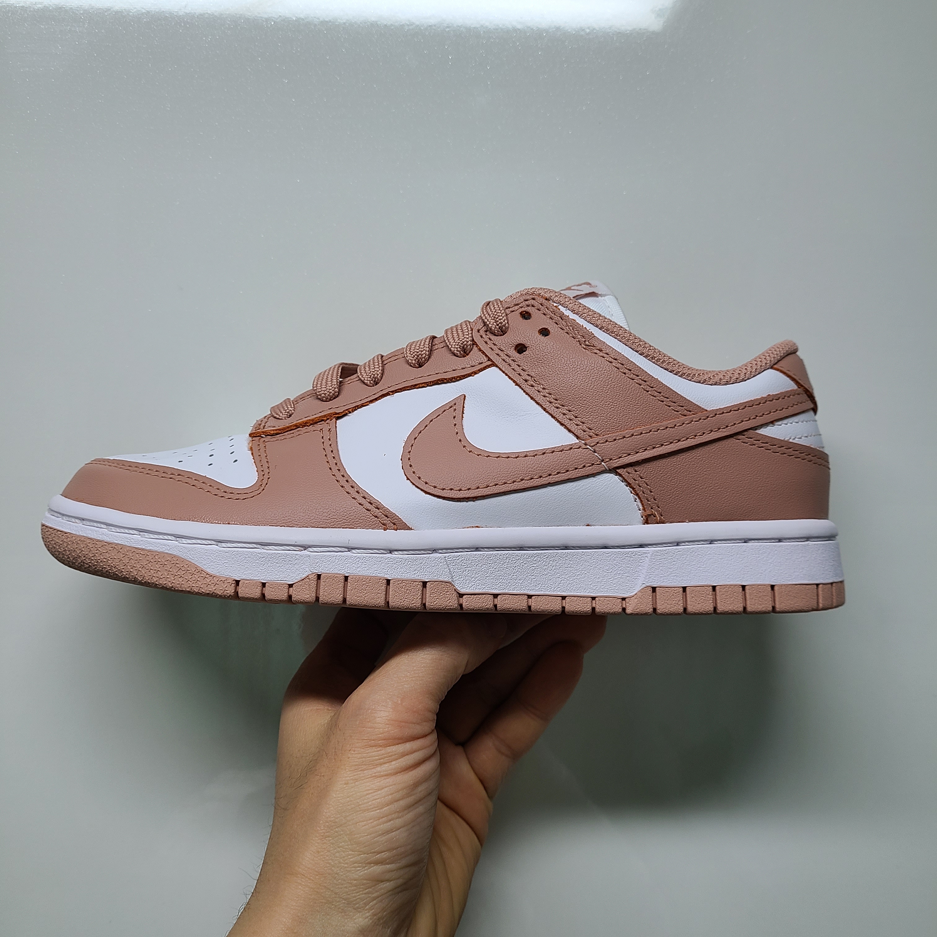 (W) Nike Dunk Low Rose Whisper 착용 스타일 - 1
