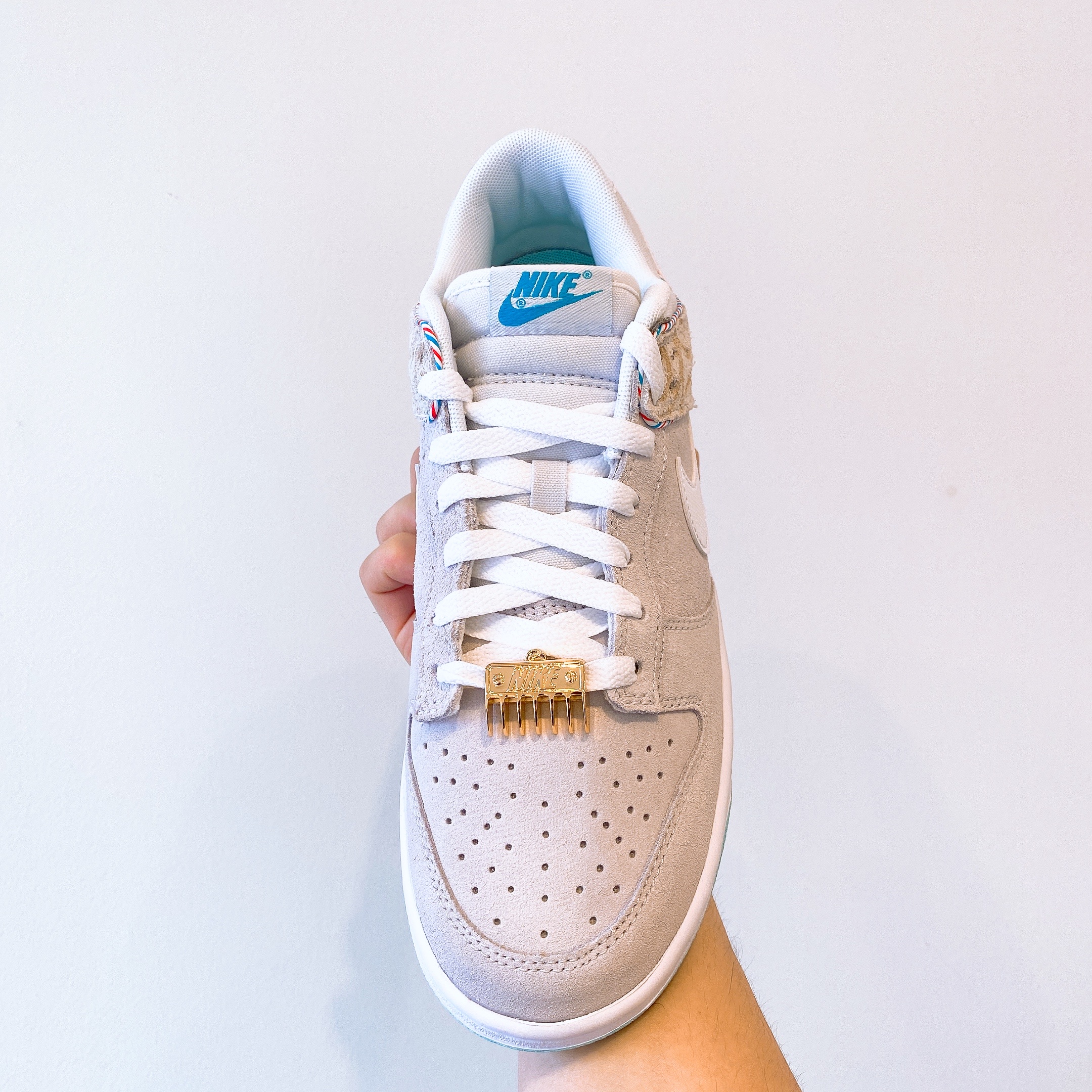 Nike Dunk Low Retro SE Barber Shop Grey, Nike Dunk Low Retro SE Barber Shop Black 착용 스타일 - 2