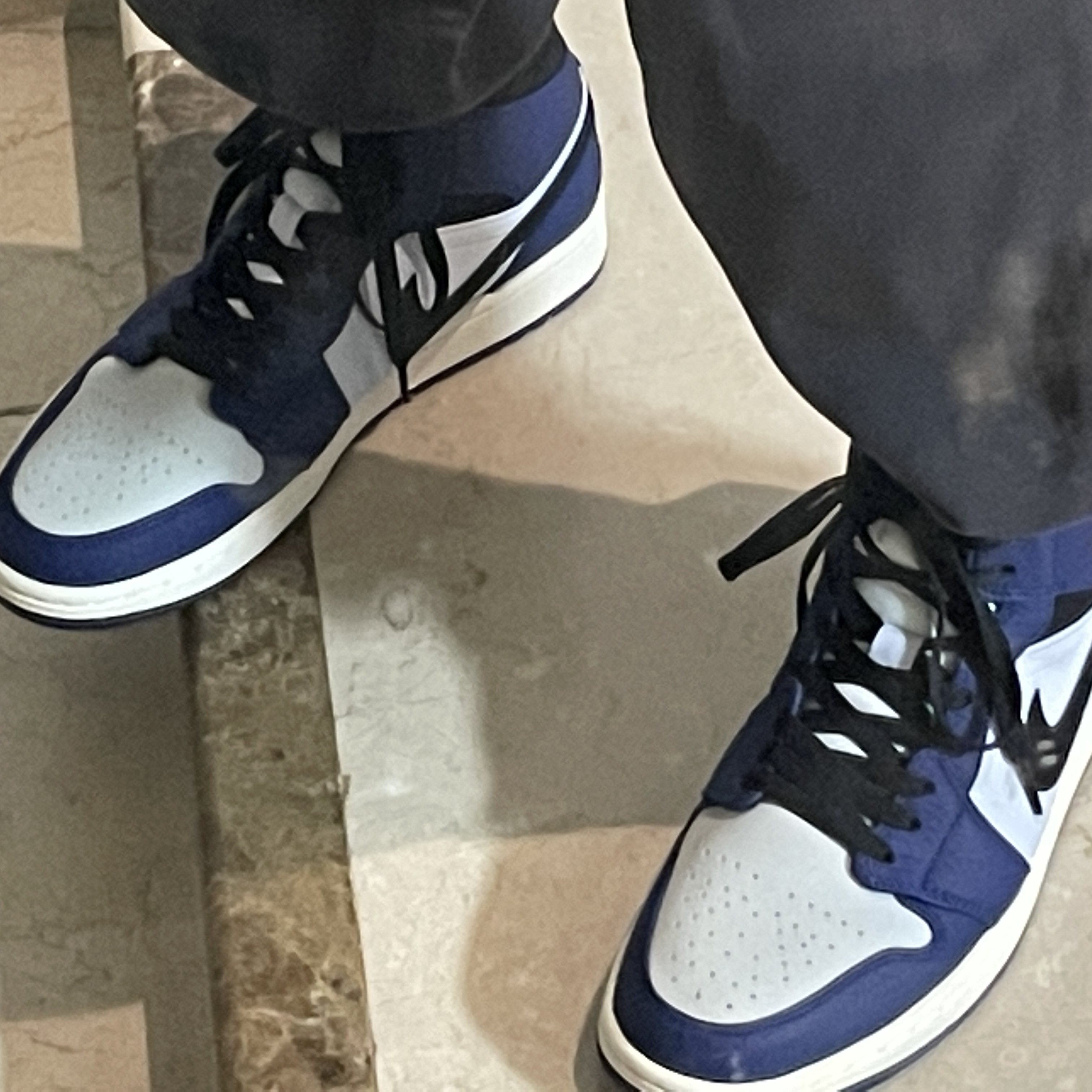 Jordan 1 Mid Deep Royal Blue Black 착용 스타일 - 3