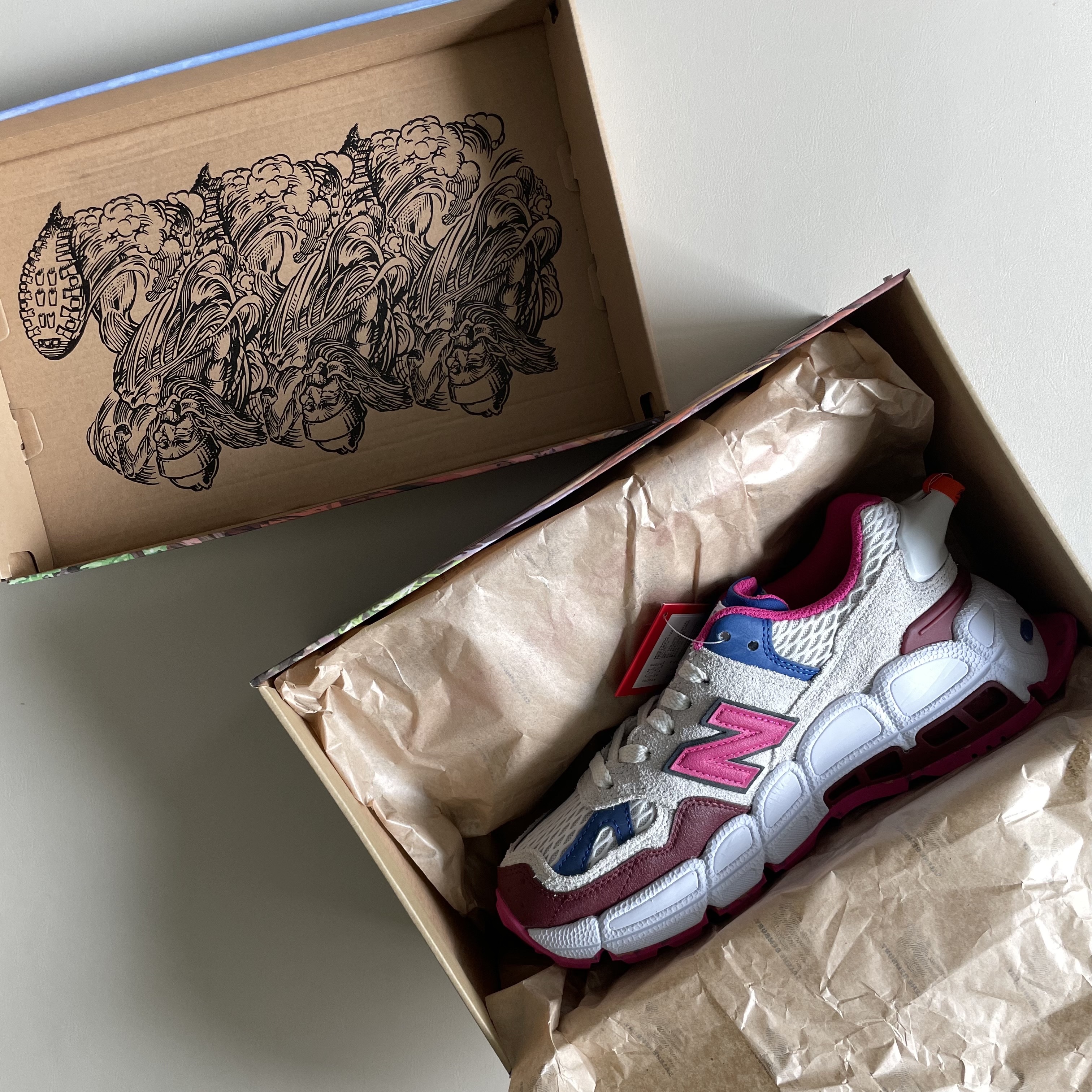 New Balance x Salehe Bembury 574 Yurt Pink Blue 착용 스타일 - 2