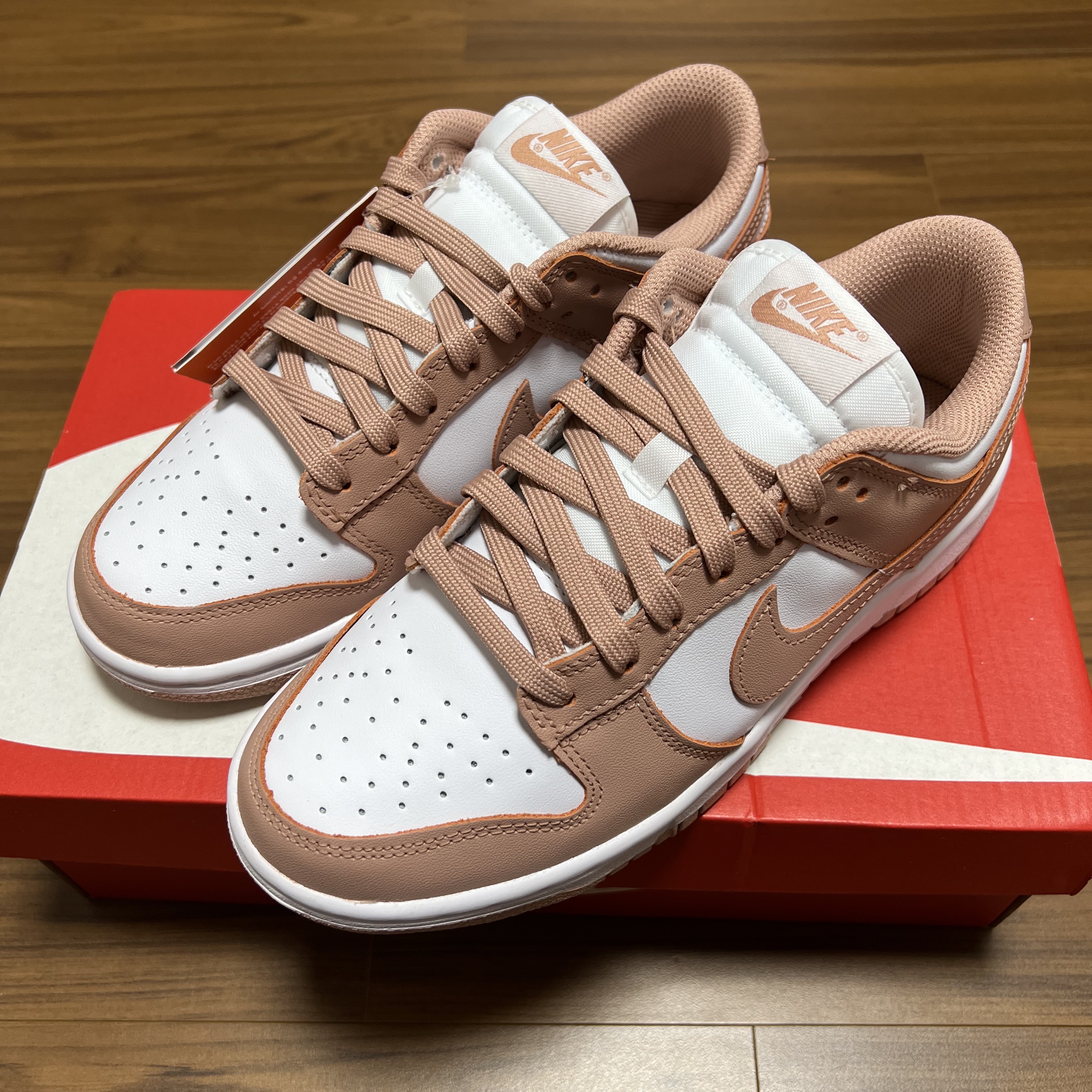 (W) Nike Dunk Low Rose Whisper 착용 스타일 - 1