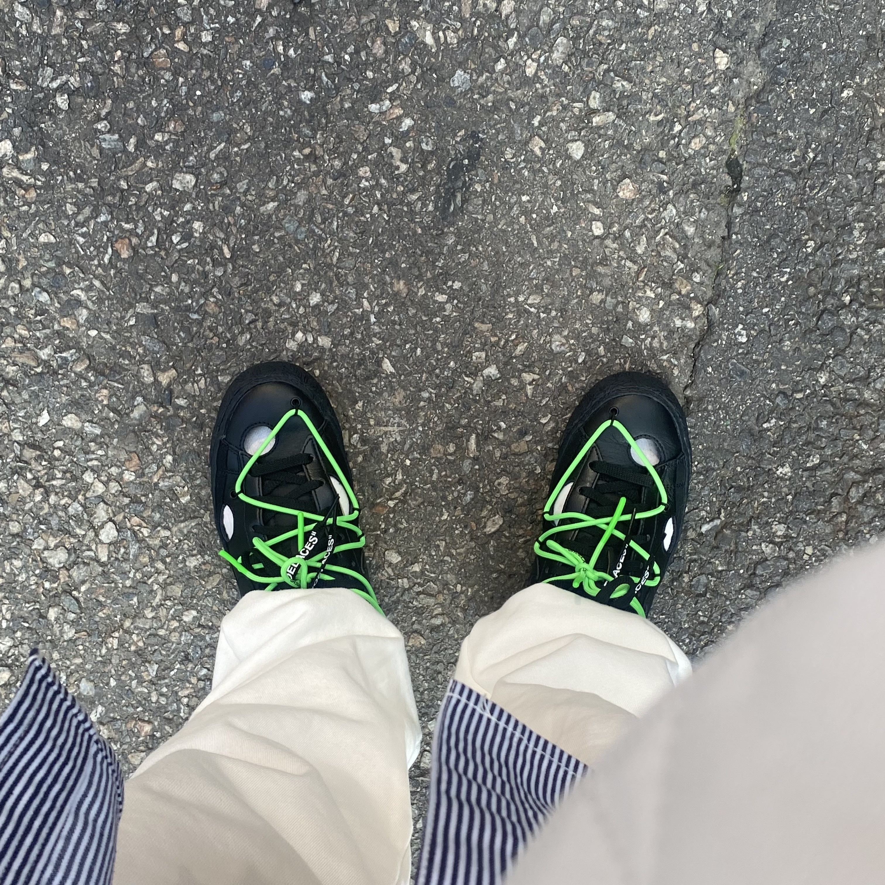 Nike x Off-White Blazer Low '77 Black and Electro Green 착용 스타일