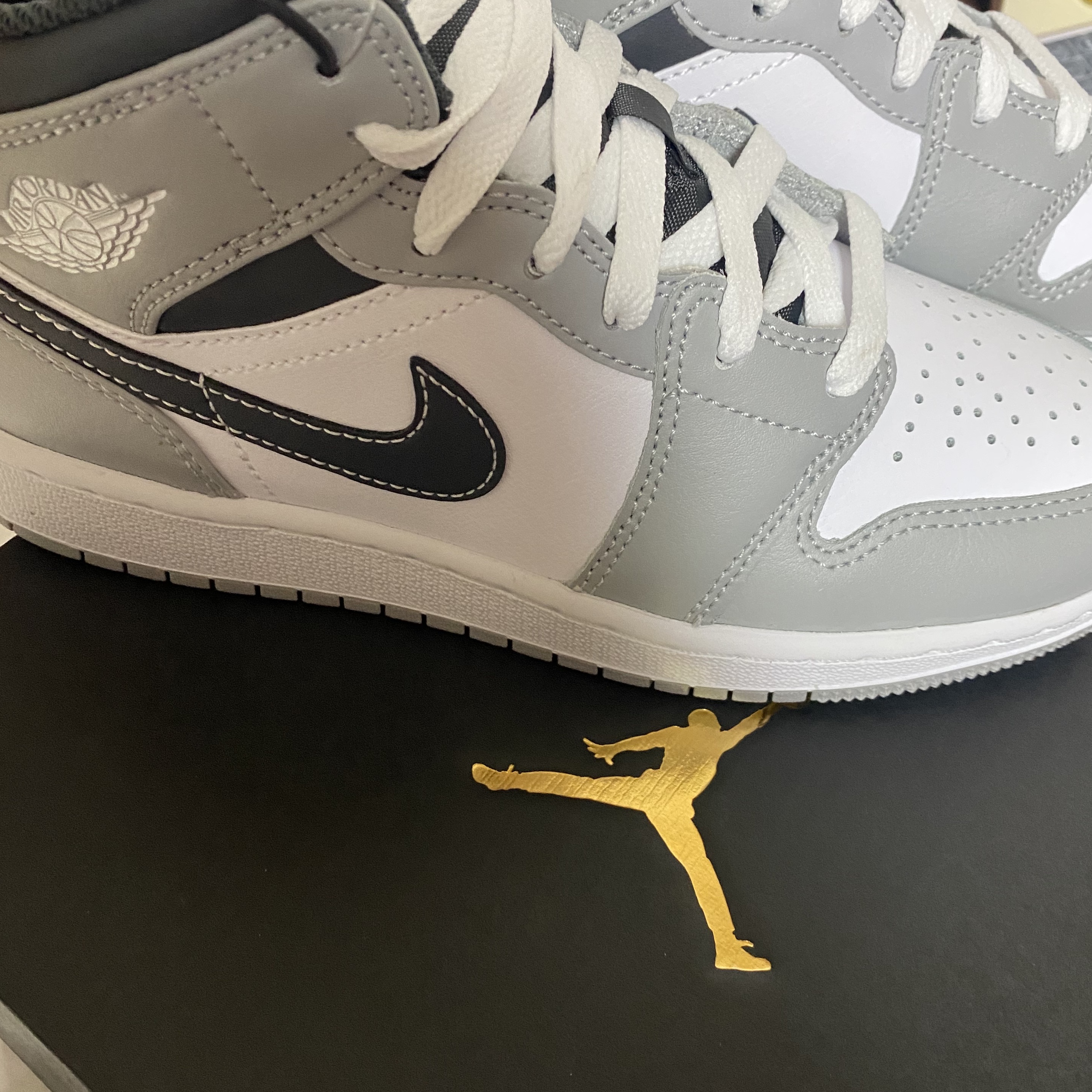 (GS) Jordan 1 Mid Light Smoke Grey Anthracite 착용 스타일