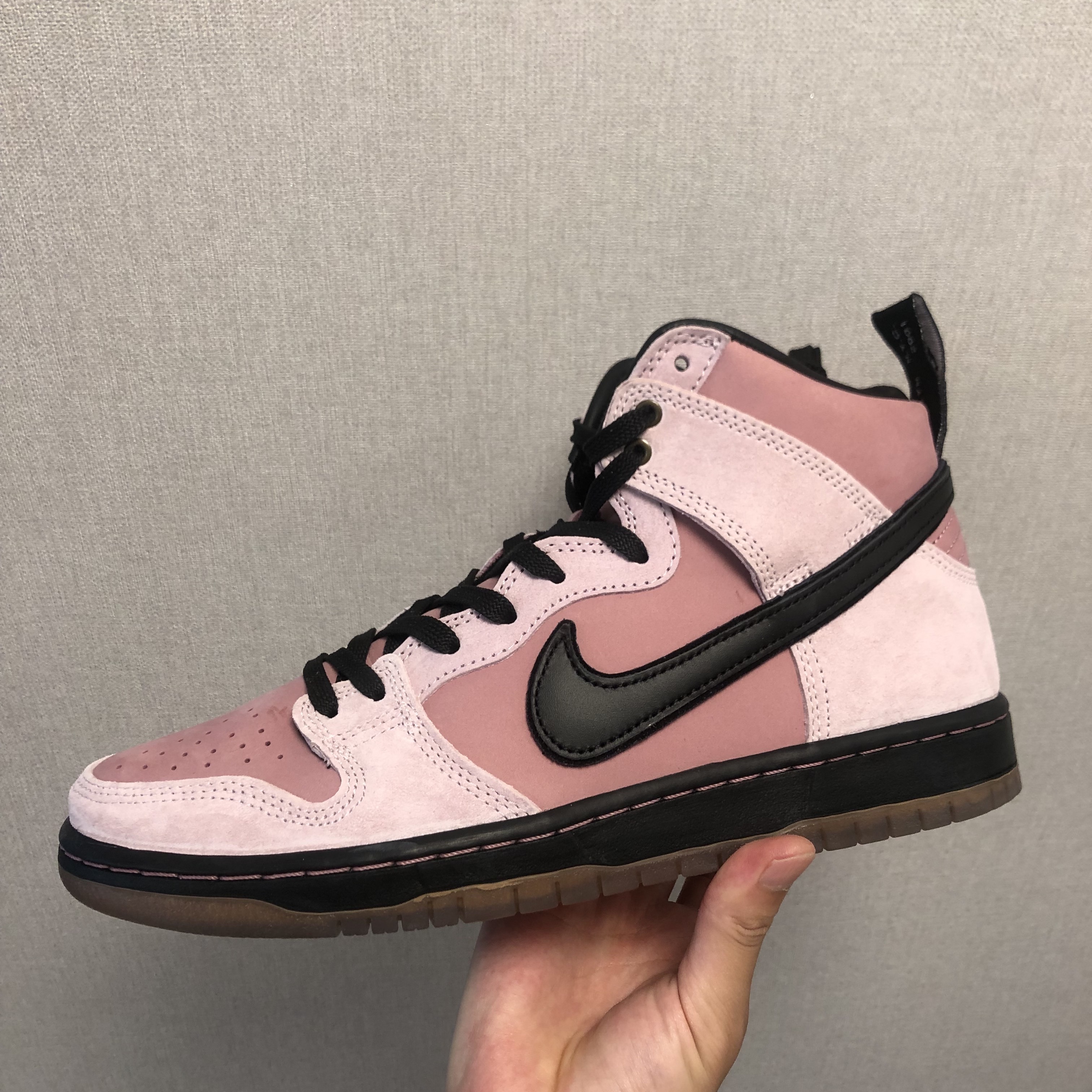 Nike x KCDC SB Dunk High Pro QS Elemental Pink 착용 스타일 - 1