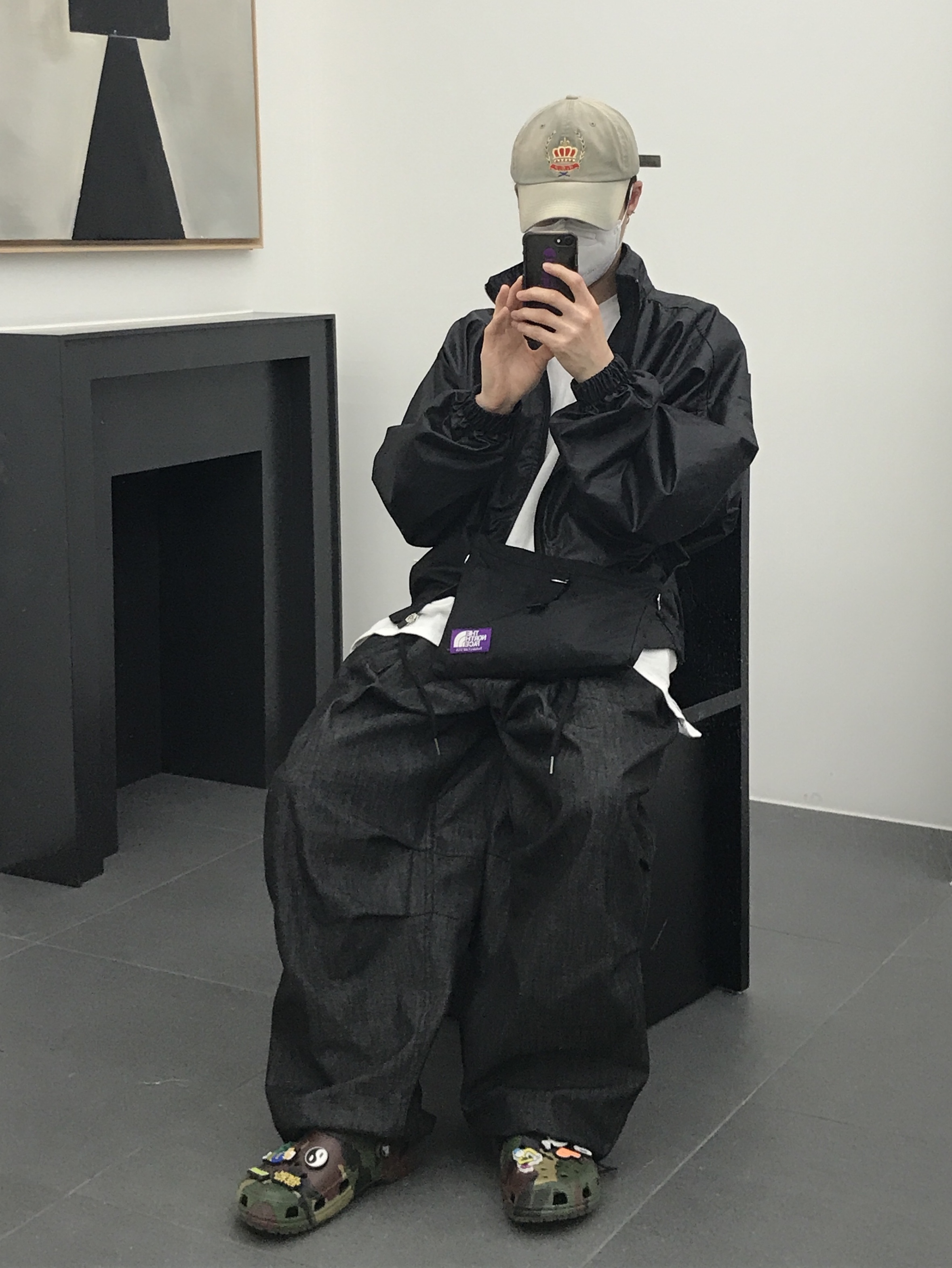 Crocs x Palace Classic Clog Woodland Camo 착용 스타일