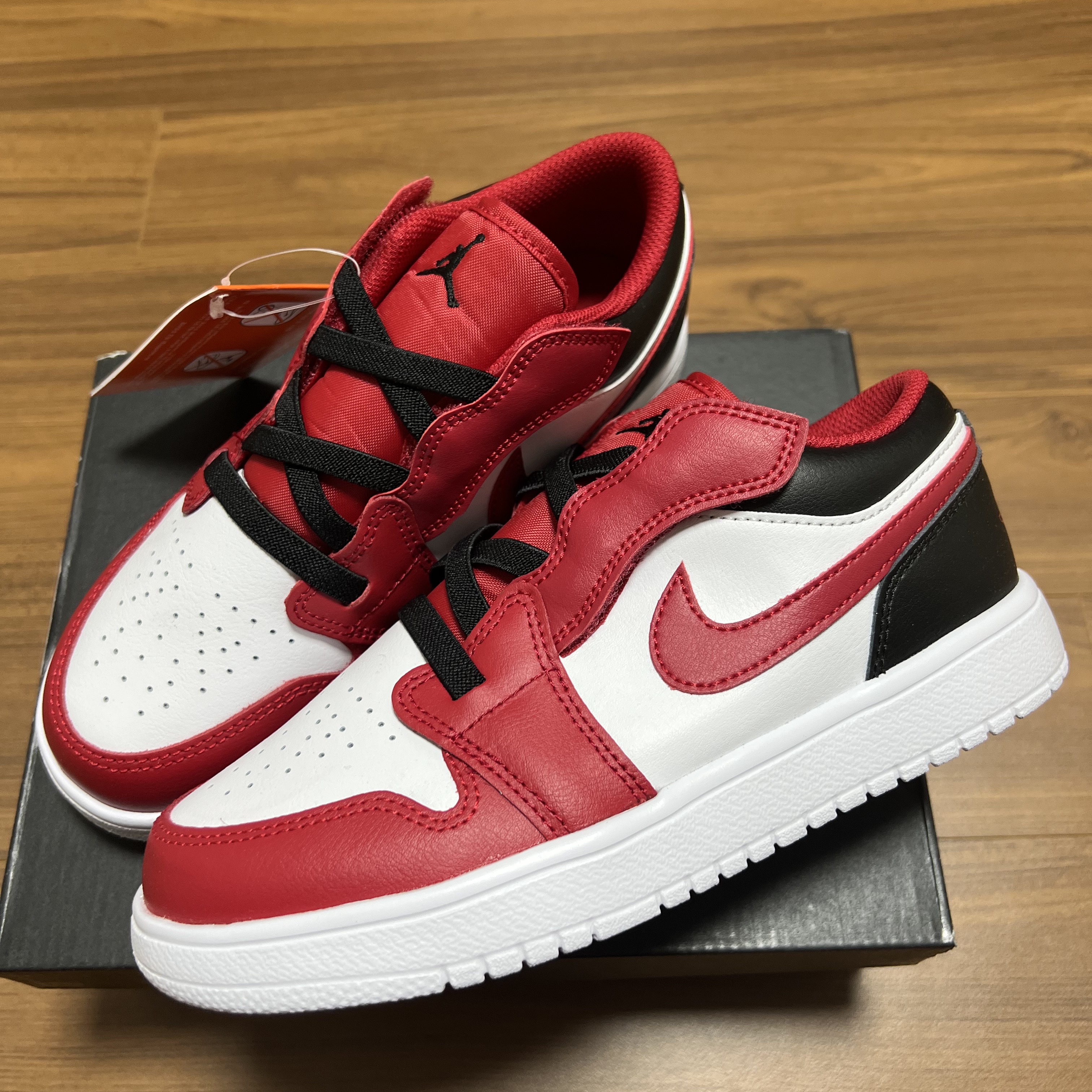 (PS) Jordan 1 Low Alt White Gym Red Black 착용 스타일 - 1