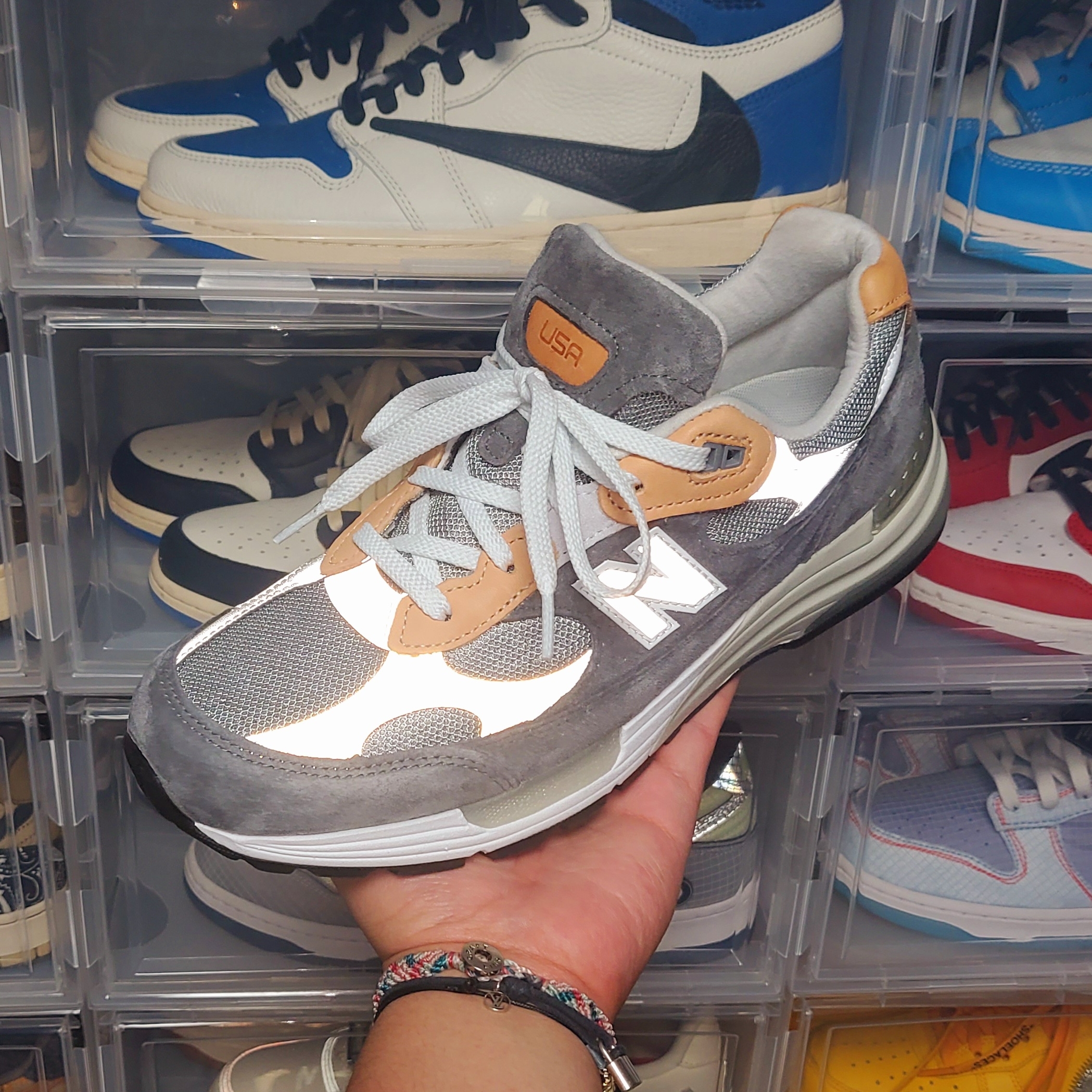 New Balance x Todd Snyder 992 Made in USA 10th Anniversary Grey Tan 착용 스타일 - 5