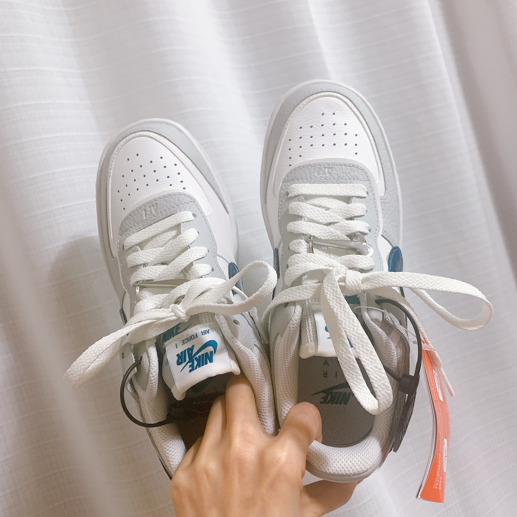(W) Nike Air Force 1 Shadow Grey Fog Bright Spruce 착용 스타일 - 2