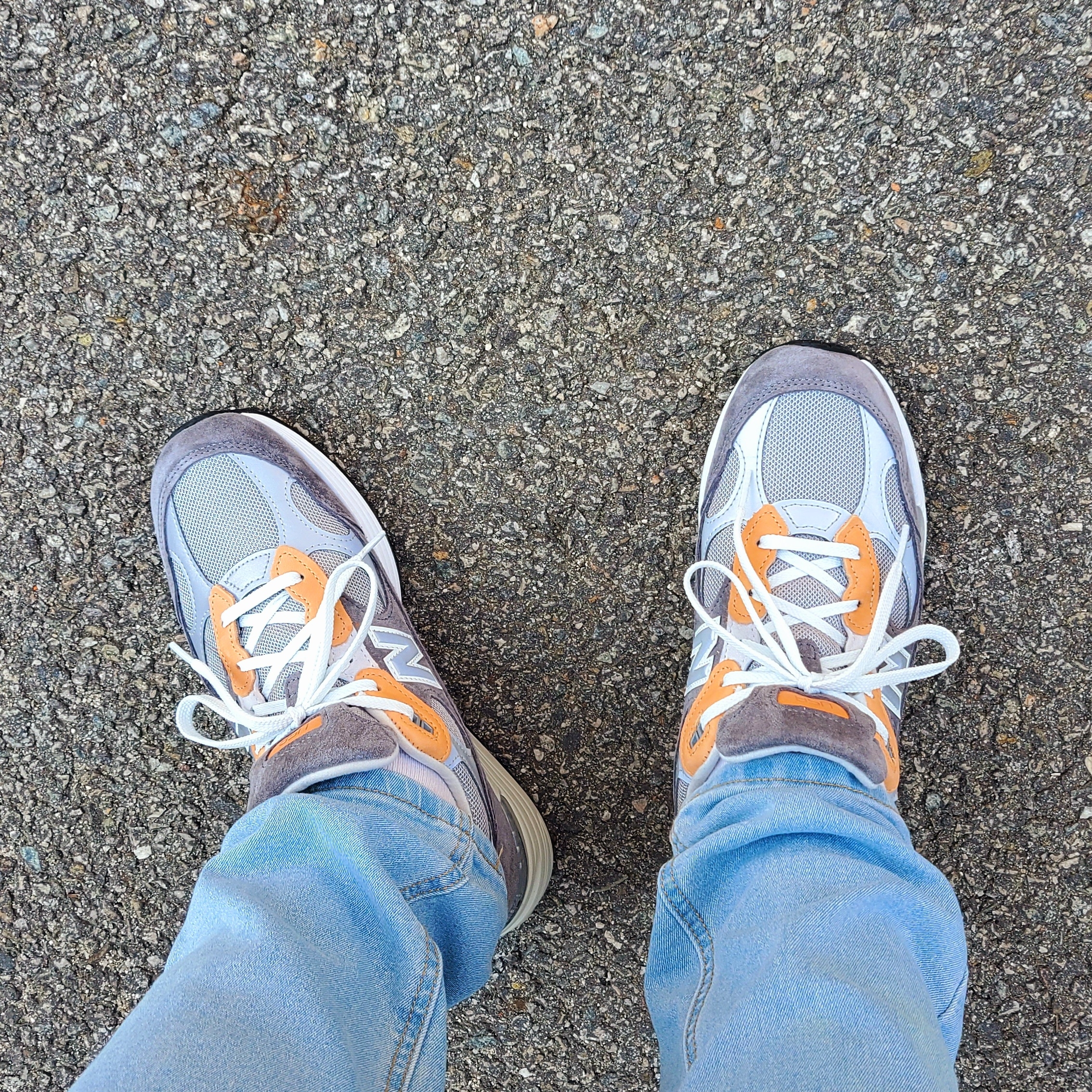 New Balance x Todd Snyder 992 Made in USA 10th Anniversary Grey Tan 착용 스타일 - 3