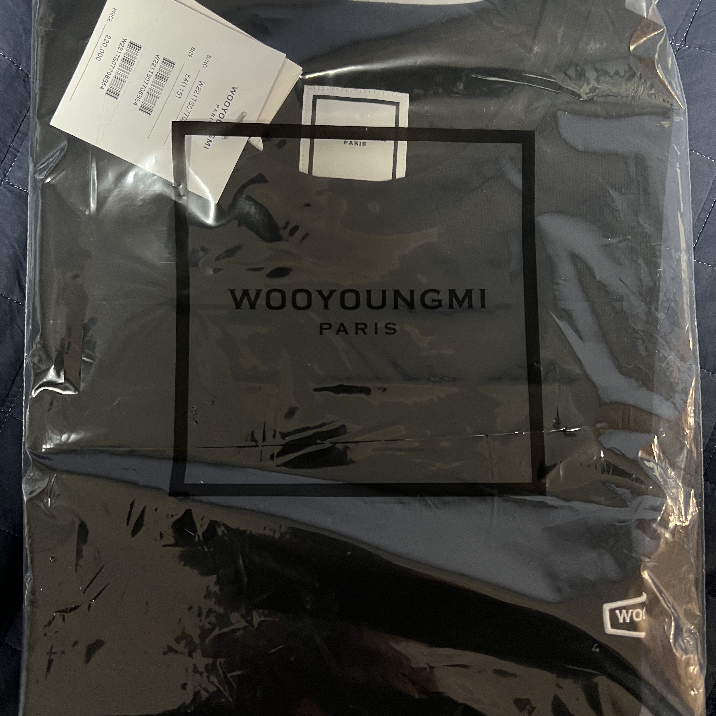 Wooyoungmi White Back Logo T-Shirt Black - 22SS 착용 스타일 - 2