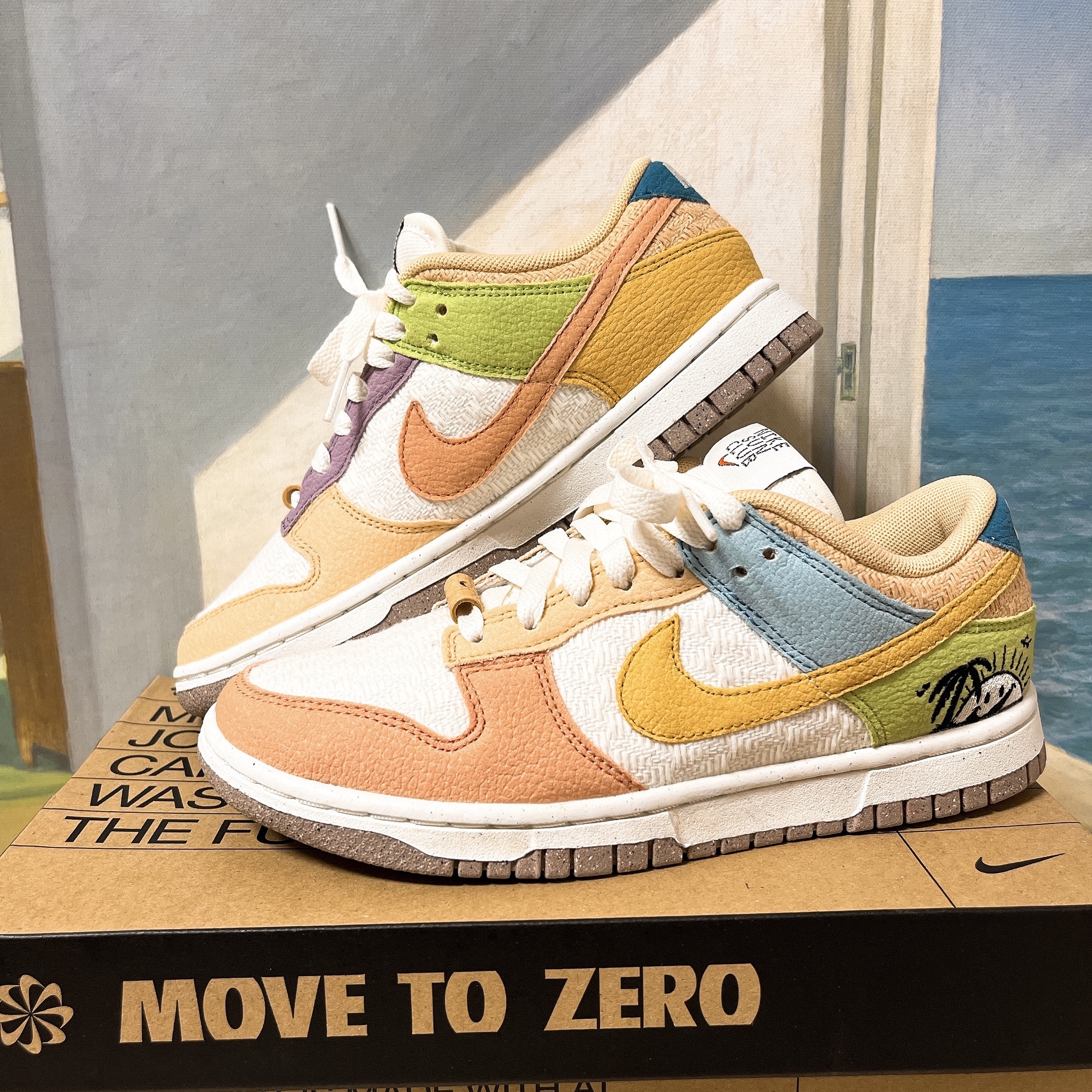 (W) Nike Dunk Low SE Sun Club Sanded Gold 착용 스타일