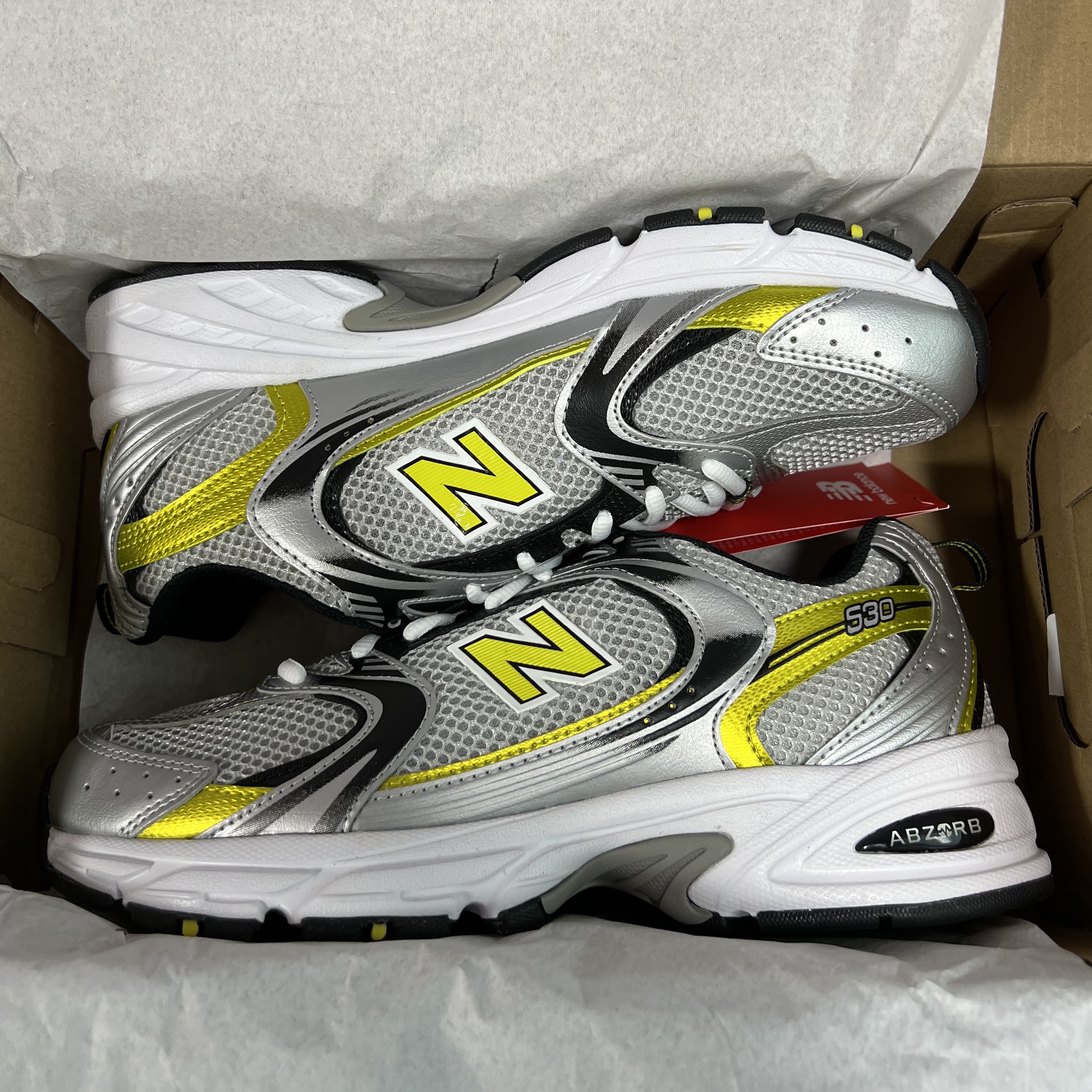 New Balance 530 Silver 착용 스타일