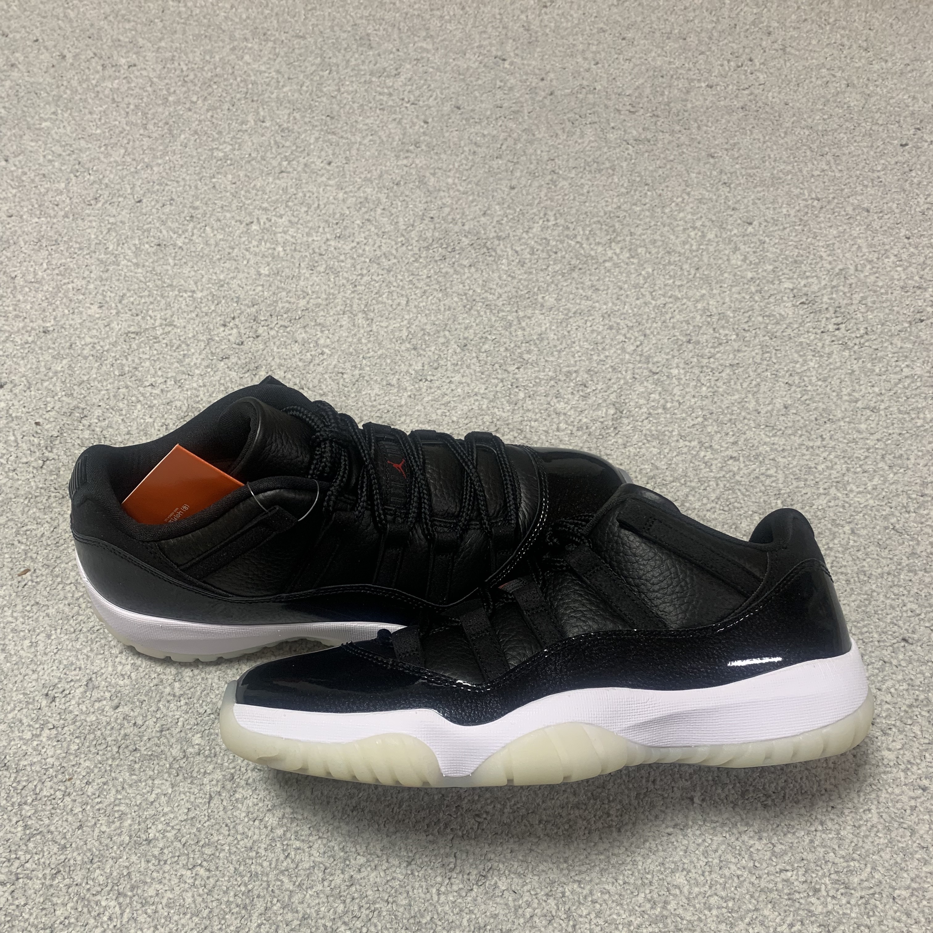 Jordan 11 Retro Low 72-10 착용 스타일