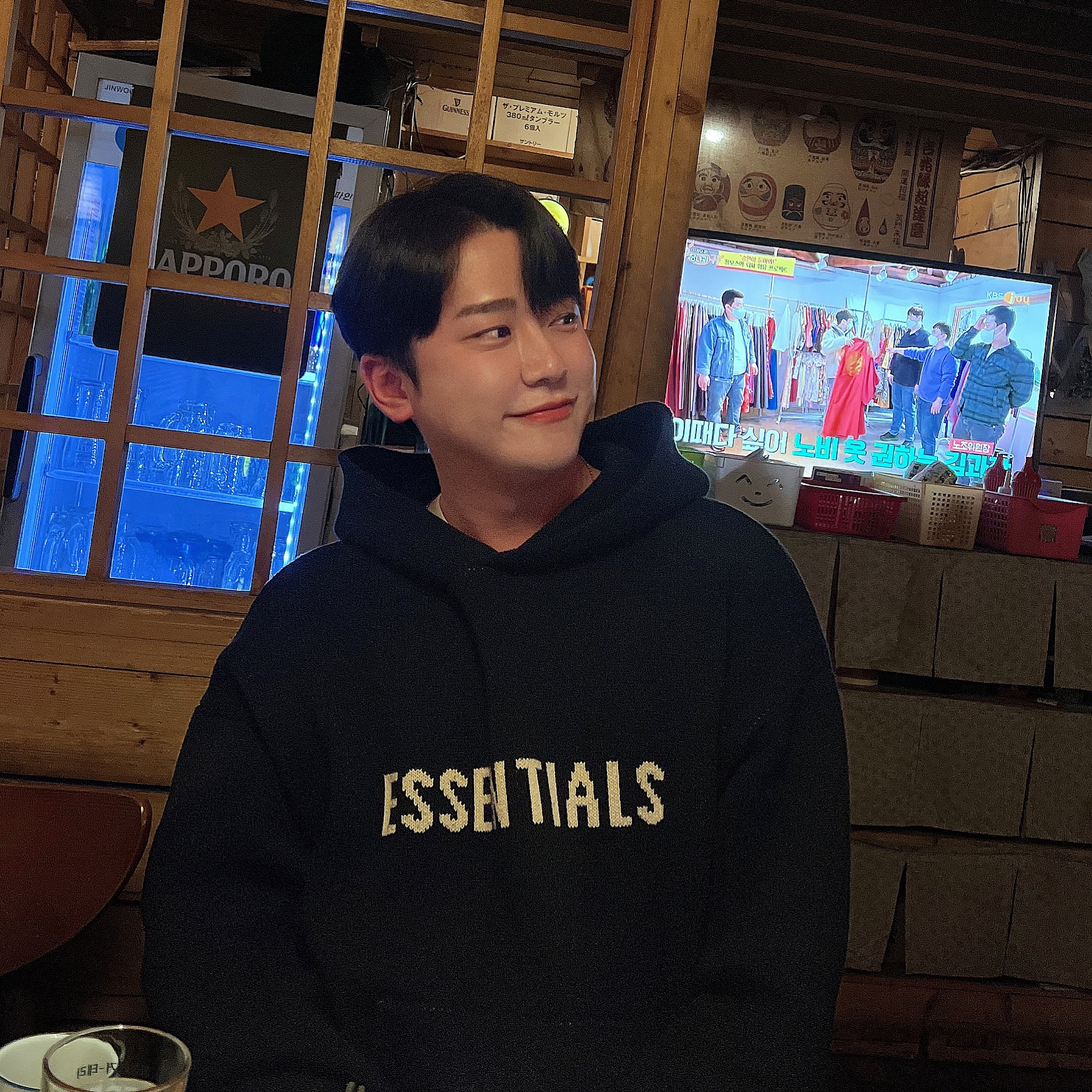 Essentials Knit Hoodie Black - 20FW 착용 스타일 - 1