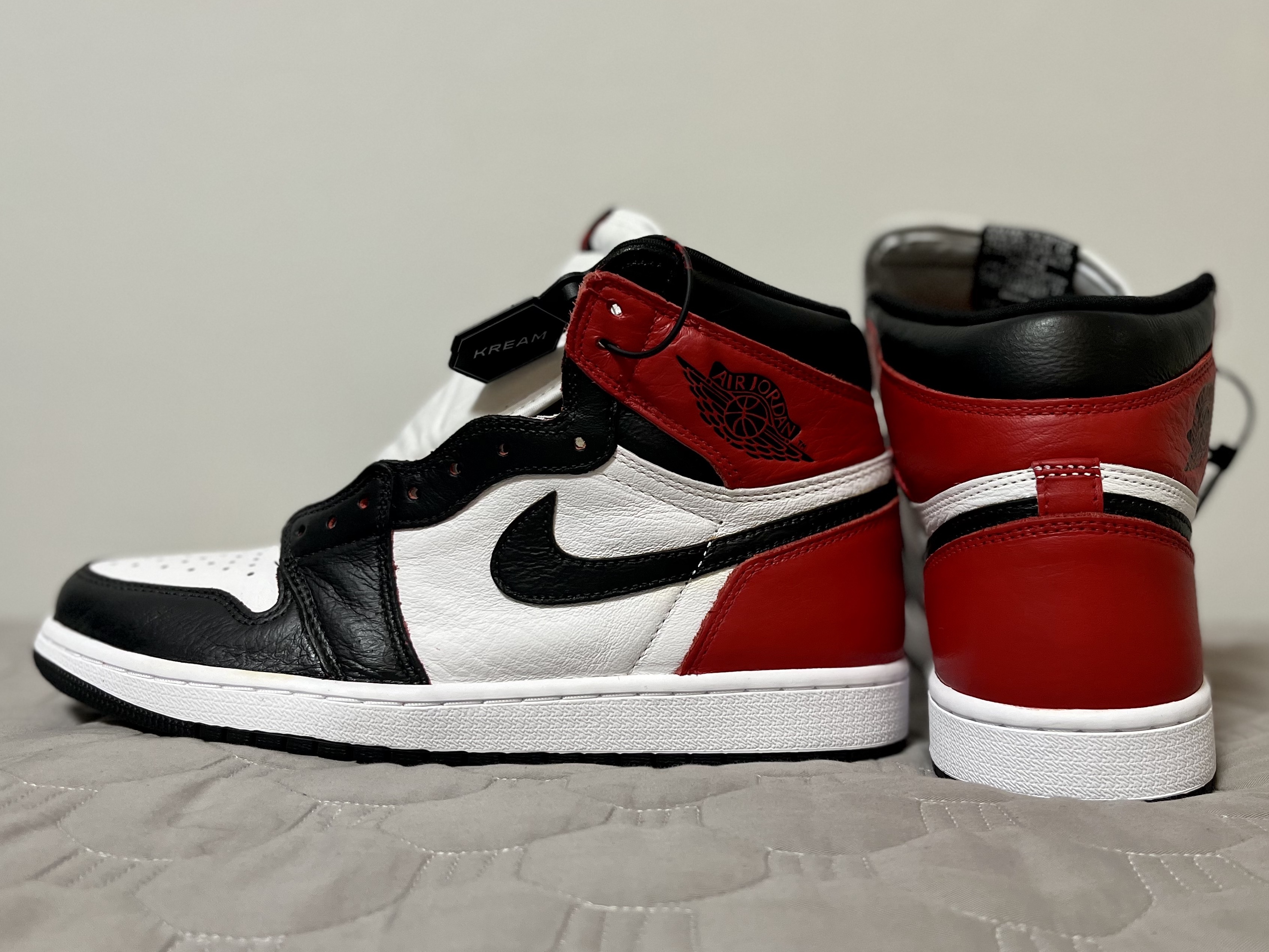 Jordan 1 Retro High OG Light Fusion Red 착용 스타일 - 1