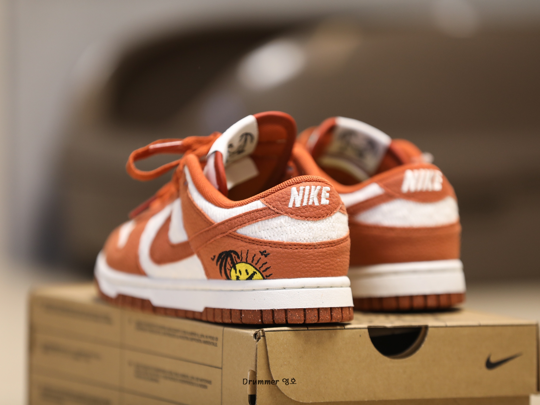 (W) Nike Dunk Low SE Sun Club Burnt Sunrise 착용 스타일 - 2